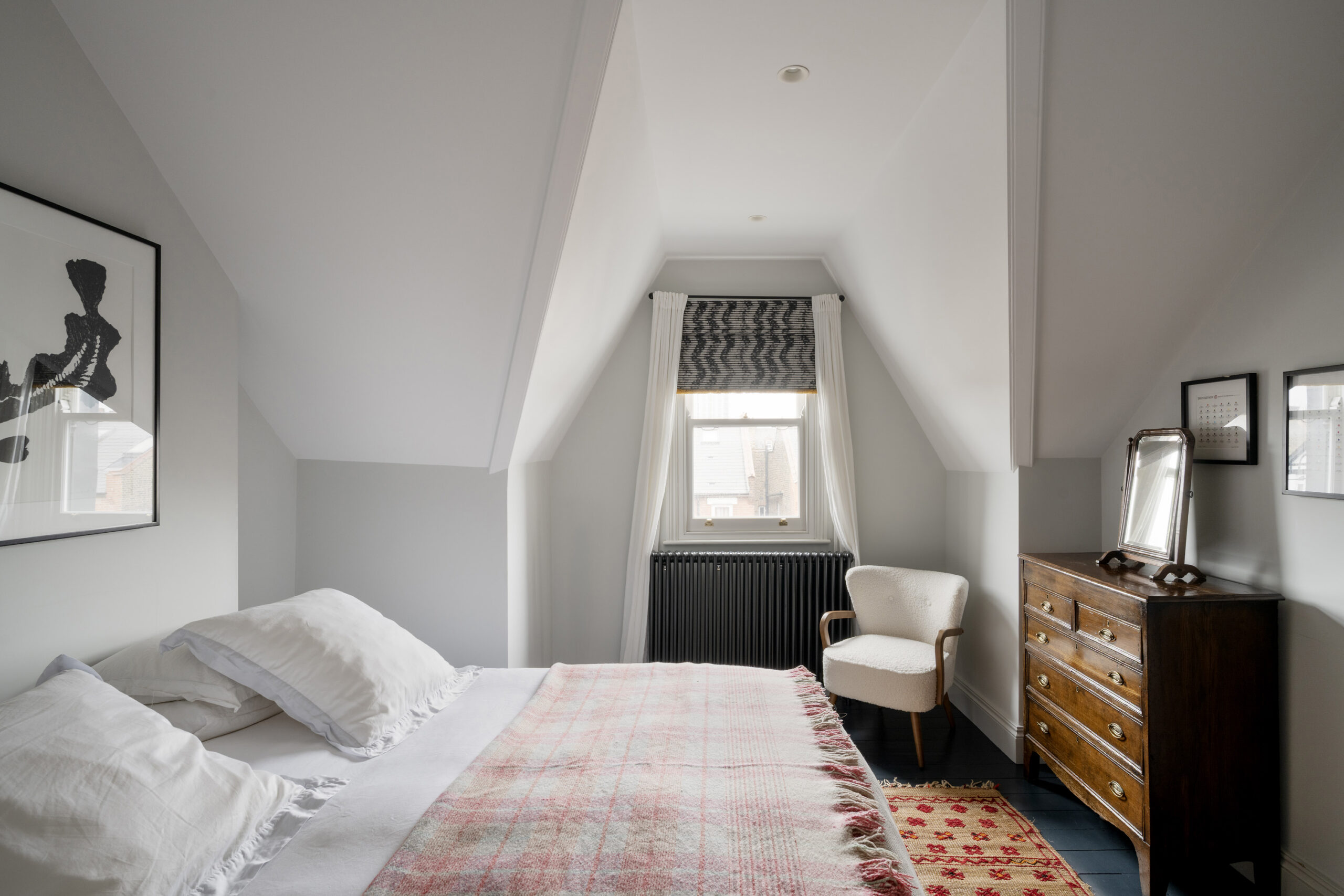 Acton-House-For-Rent-Baldwyn-Gardens-3_Lo