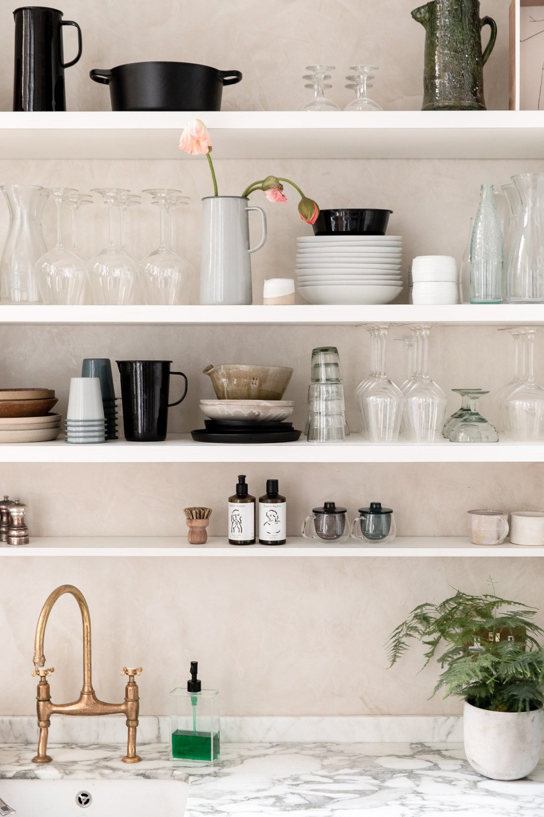 Anna Barnett kitchen shelves