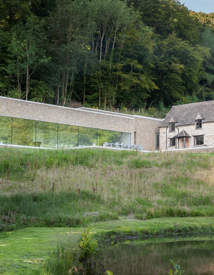 At-Home-With-Architect-Richard-Found-In-The-Cotswolds-Domus-Nova-1