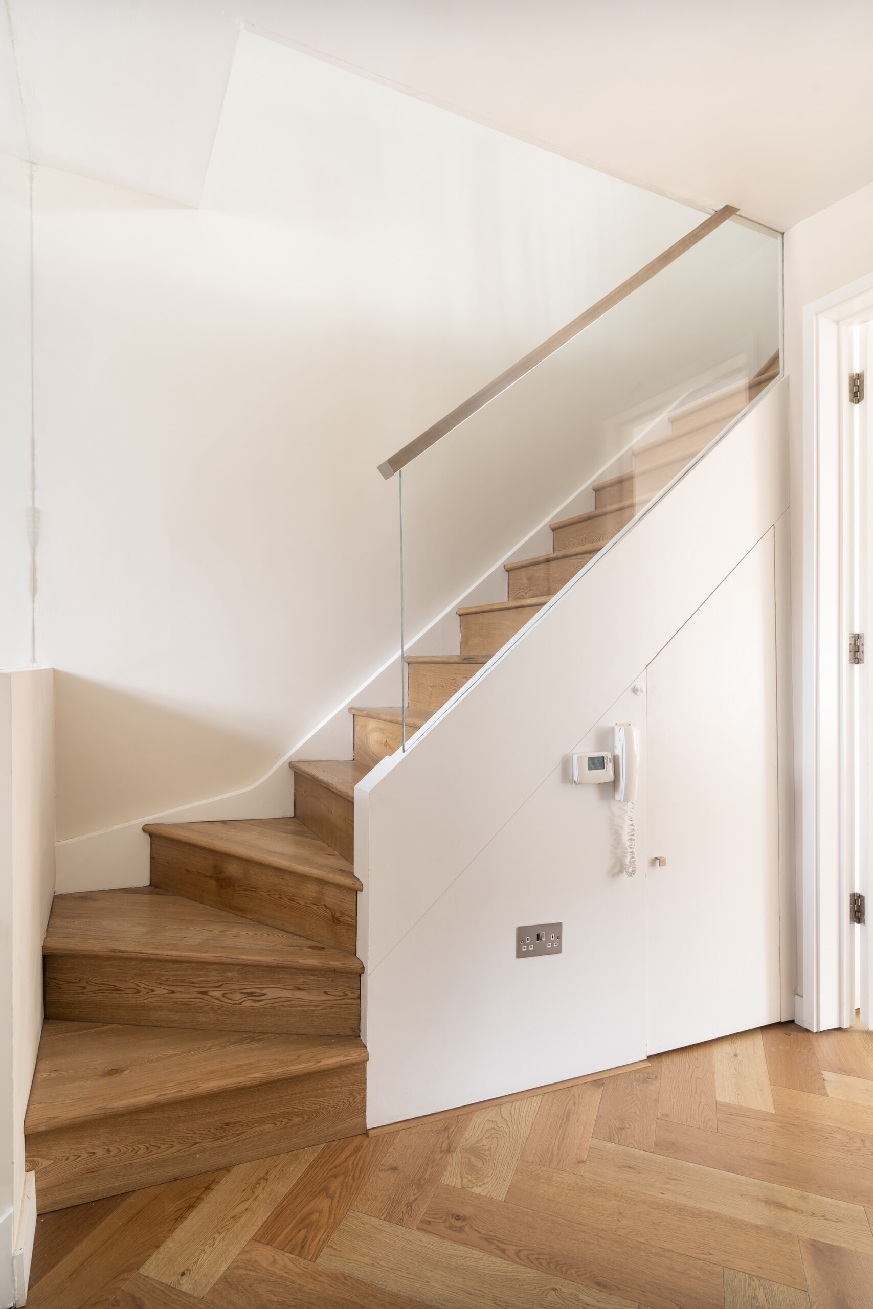 Westbourne Gardens Apartment To Rent in Bayswater