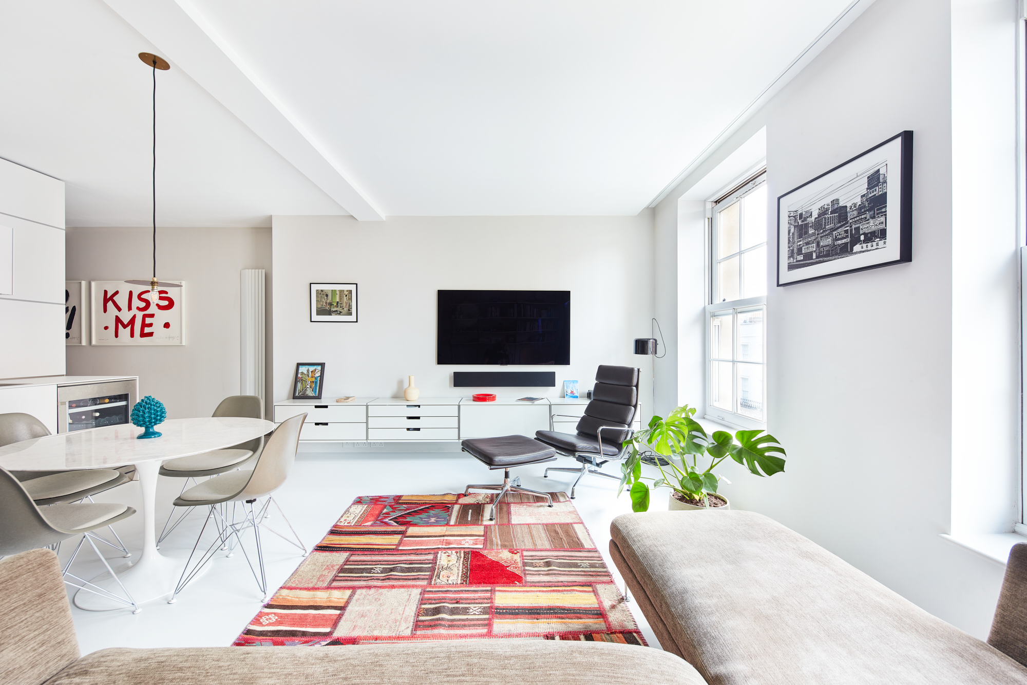 Luxury minimalist interior of an apartment for sale in Notting Hill