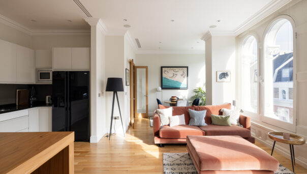 Bayswater-Apartment-For-Sale-Westbourne-Grove-3_Lo