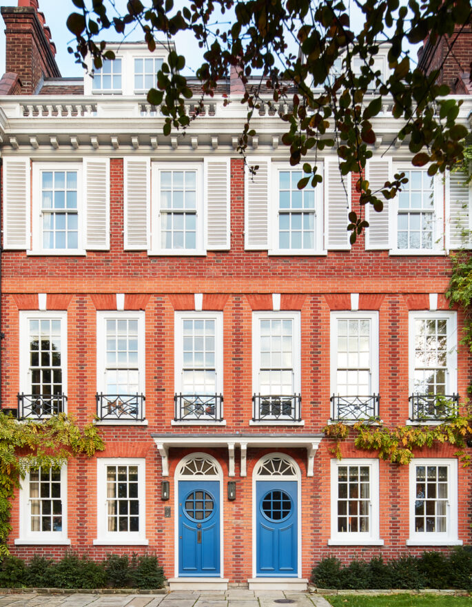 Period frontage of a luxury townhouse for sale in Notting Hill