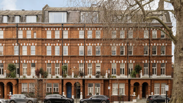 Chelsea-Apartment-For-Sale-Cheyne-Gardens-40_Lo_