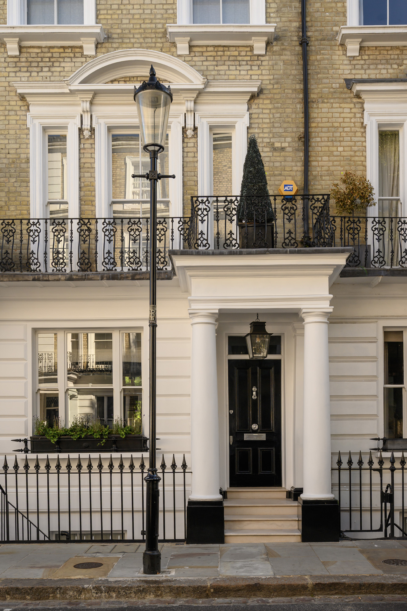 Chelsea-House-For-Sale-Neville-Street-3_Lo