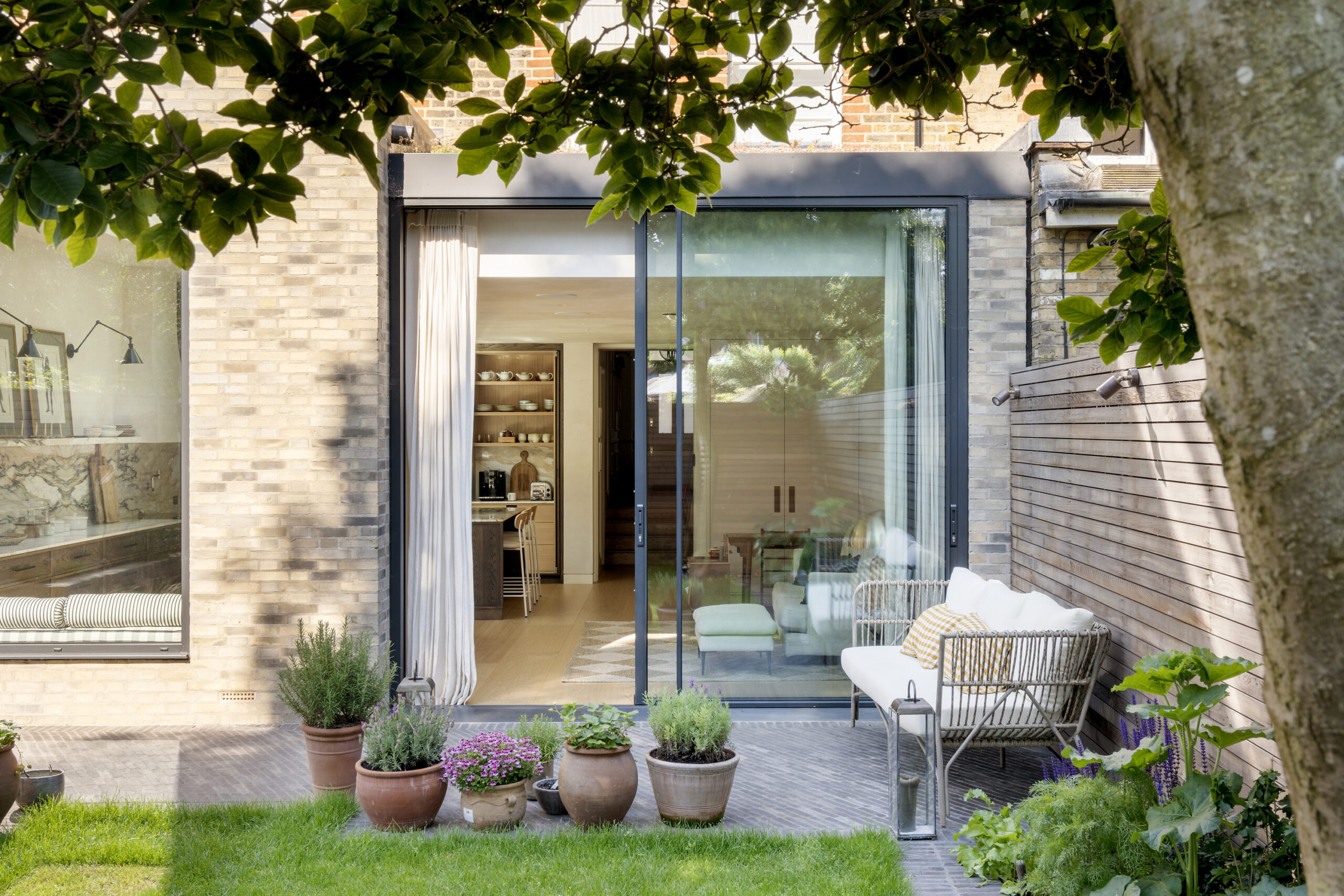 Chiswick-House-For-Sale-Esmond-Road-Reshoot-8_Lo