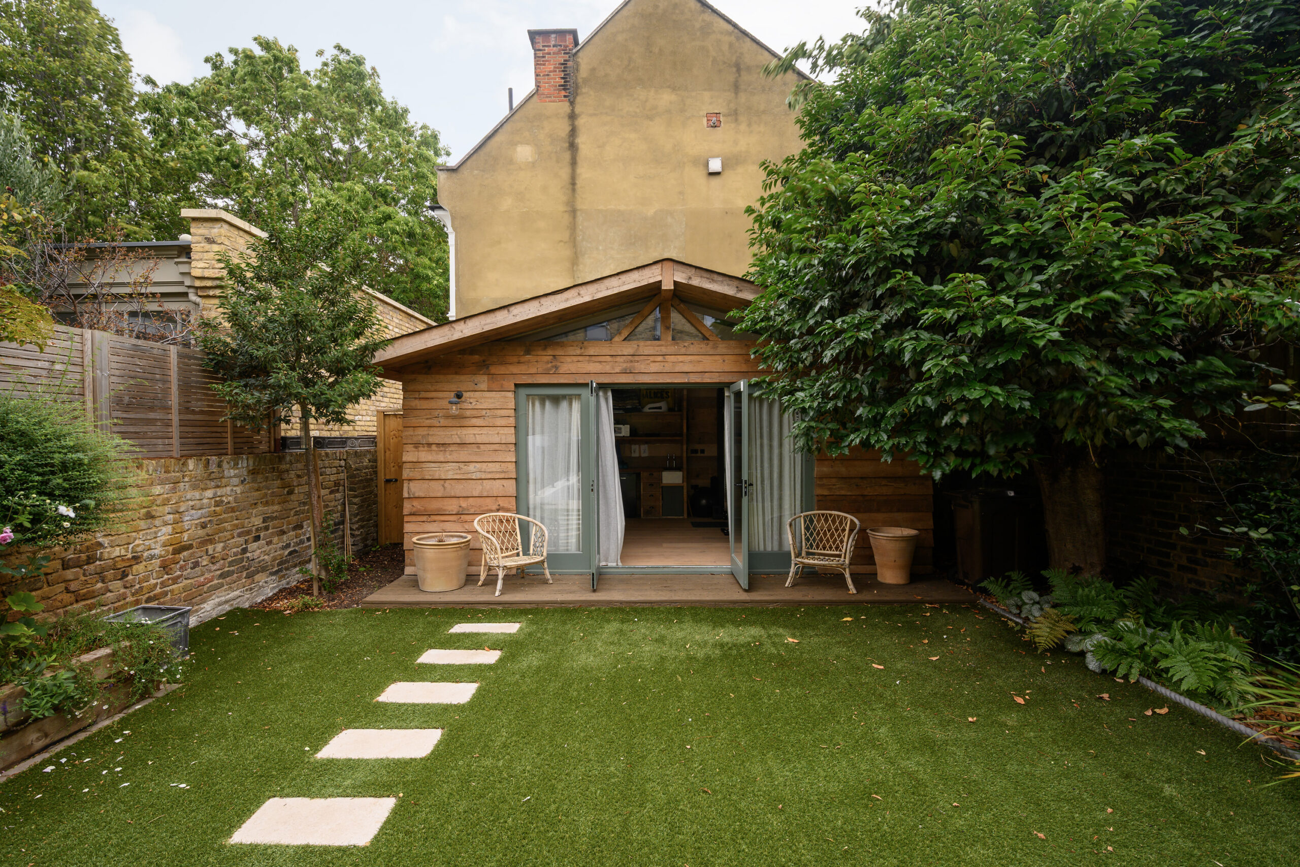 Chiswick-House-For-Sale-Grove-Park-Terrace-11_Lo