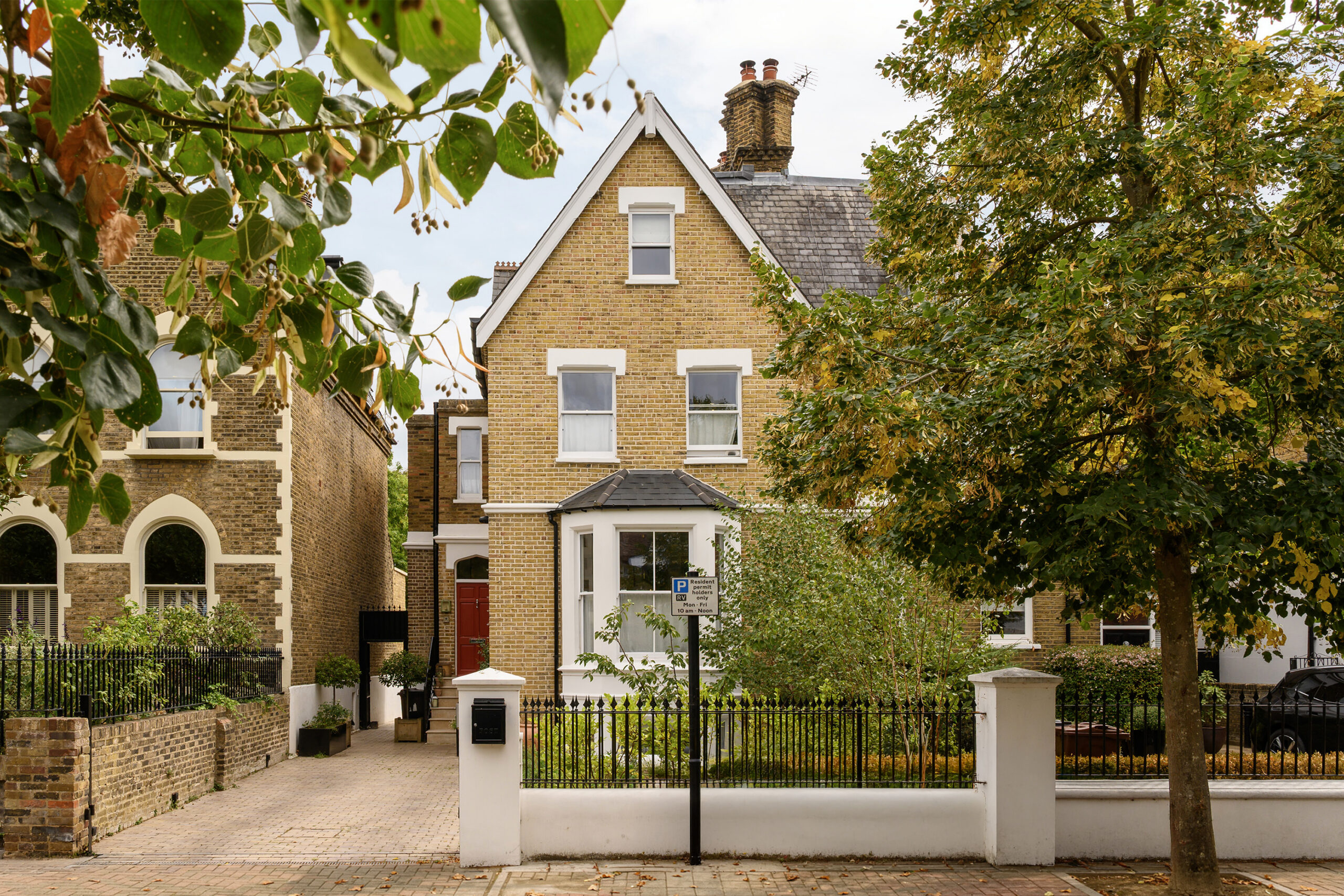 Chiswick-House-For-Sale-Grove-Park-Terrace-2_Lo_