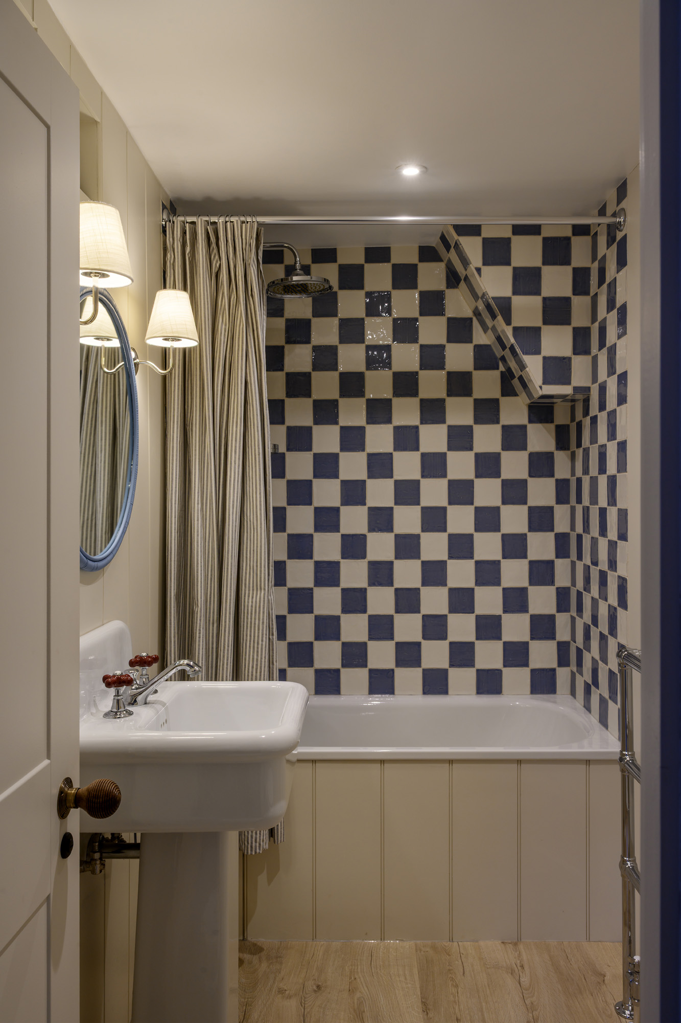Chiswick-House-For-Sale-Grove-Park-Terrace-35_Lo