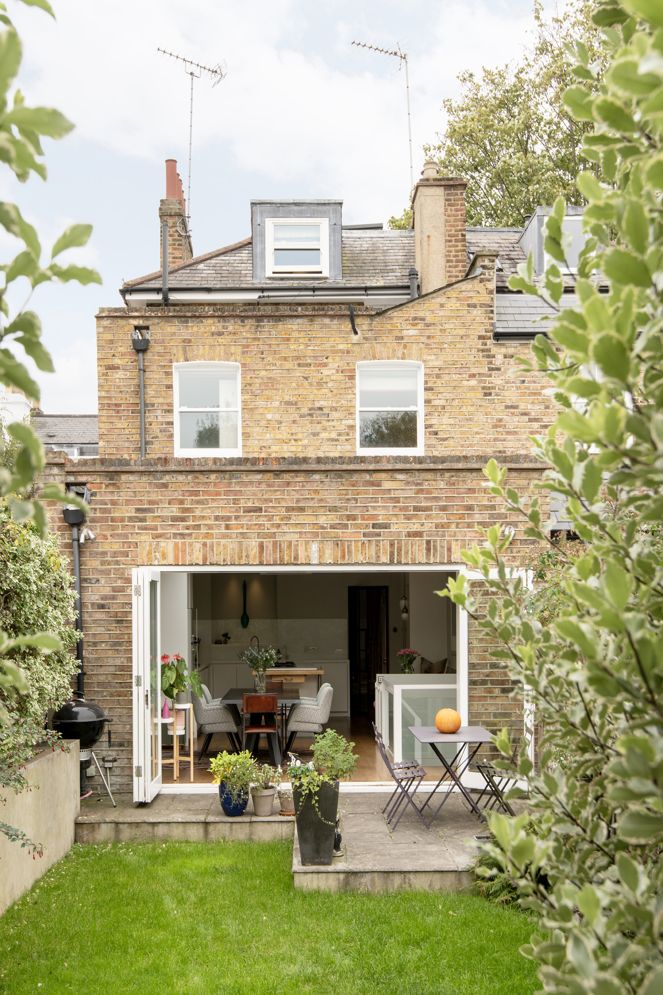 Chiswick-House-For-Sale-Wingate-Road-14_Lo