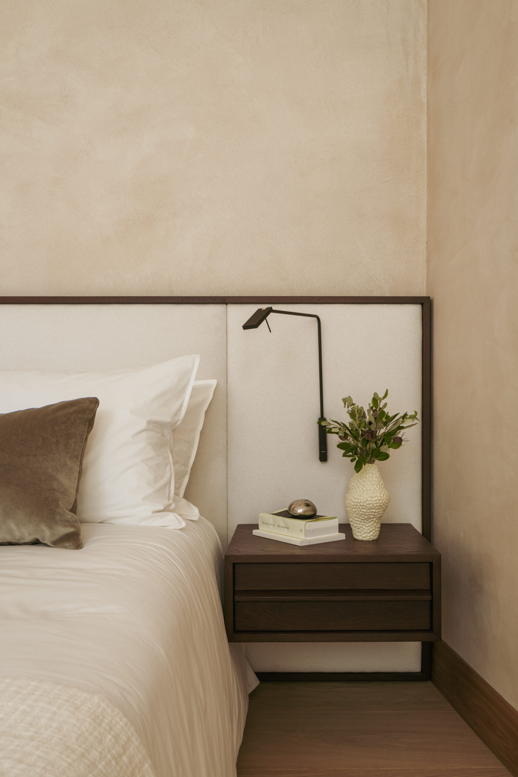 Covet Noir - Design Directory - Domus Nova