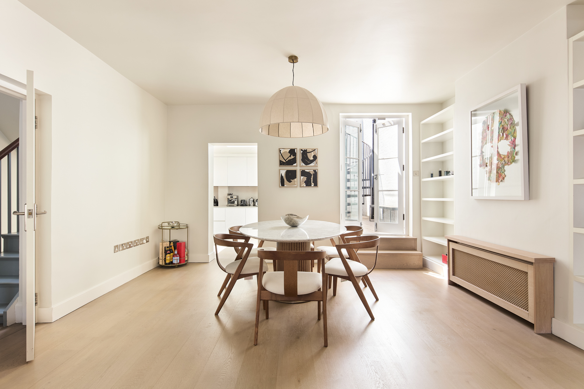 DN-Apartment-For-Sale-Portobello-Road (1)