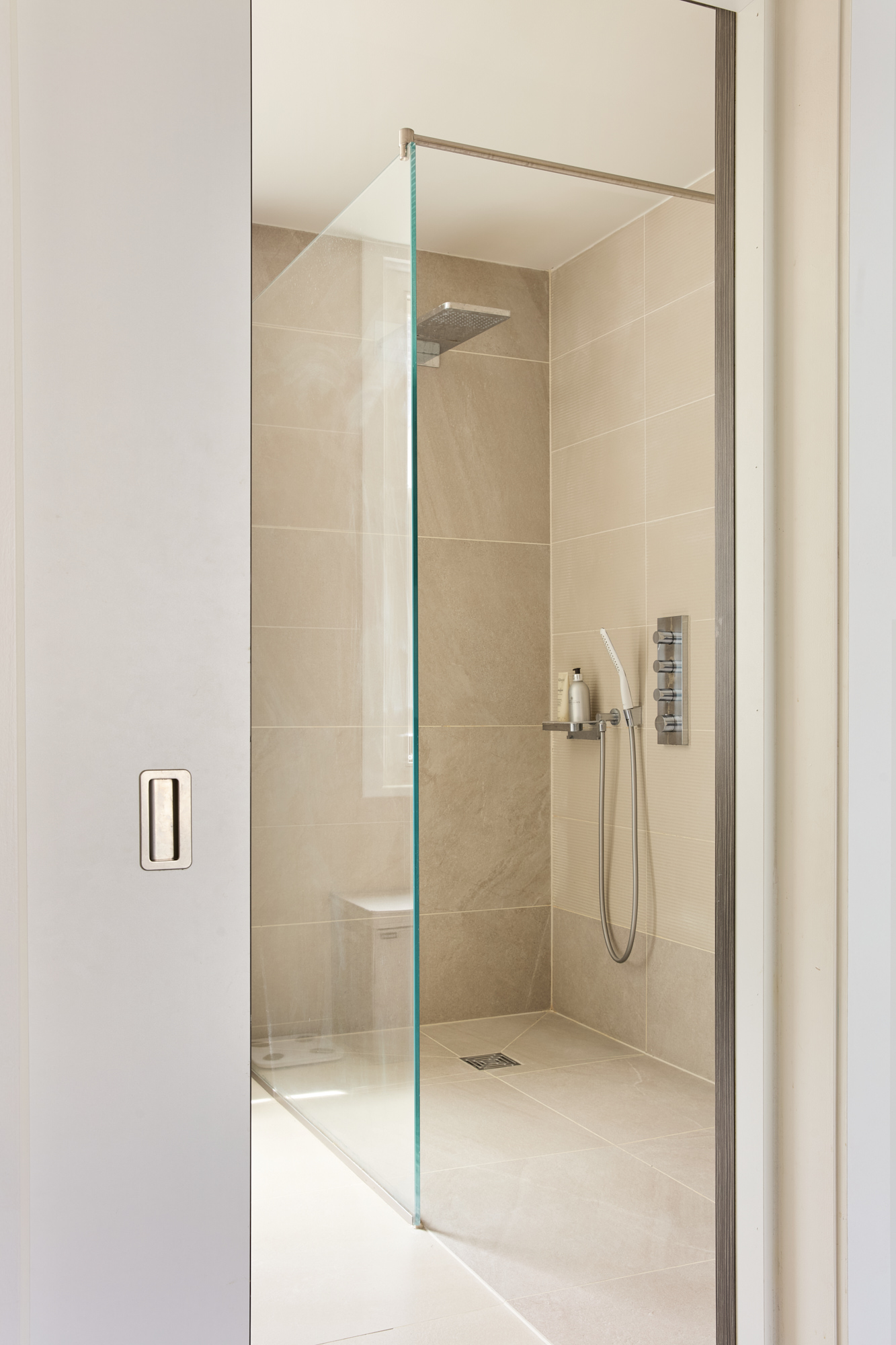DN-Apartment-For-Sale-Portobello-Road (15)