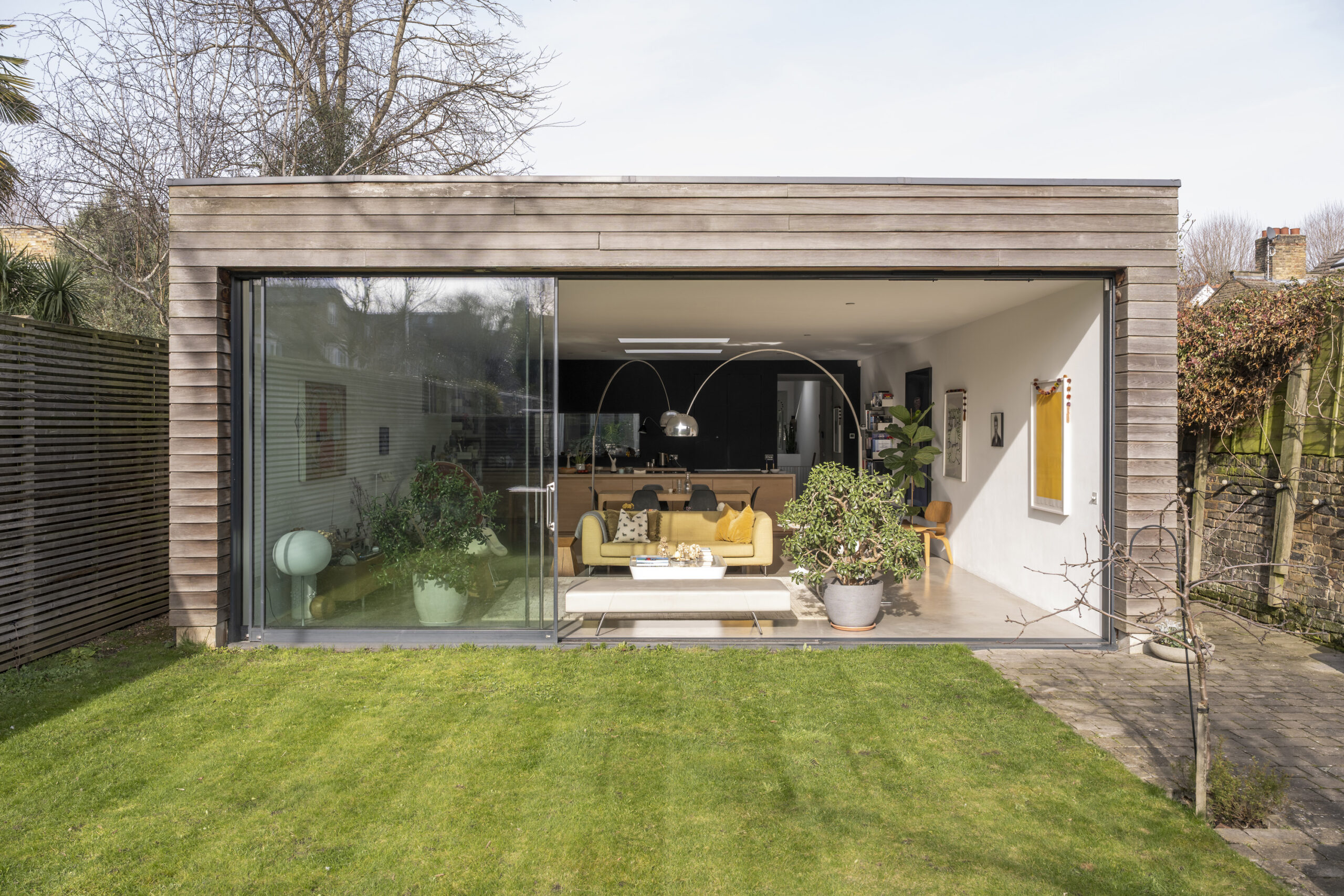 DN-Chiswick-House-For-Sale-Orchard-Place-1_Lo