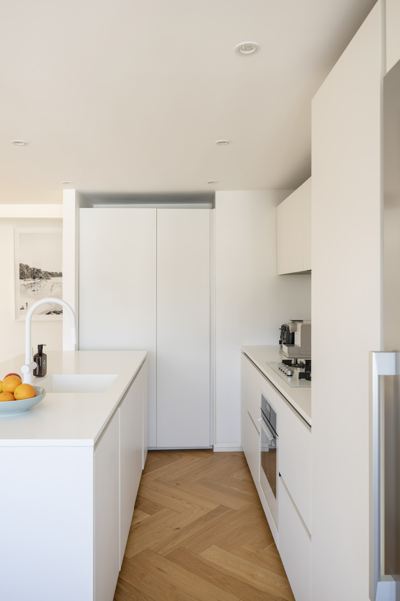 DN-Hampstead-Flat-For-Rent-Adamson-Road-12_Lo