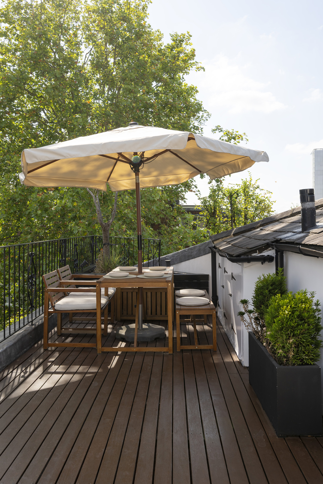 DN-Hampstead-Flat-For-Rent-Adamson-Road-17_Lo