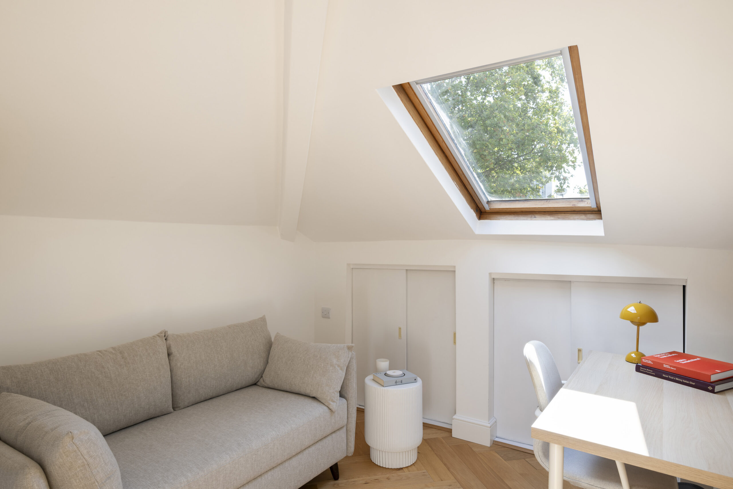DN-Hampstead-Flat-For-Rent-Adamson-Road-25_Lo