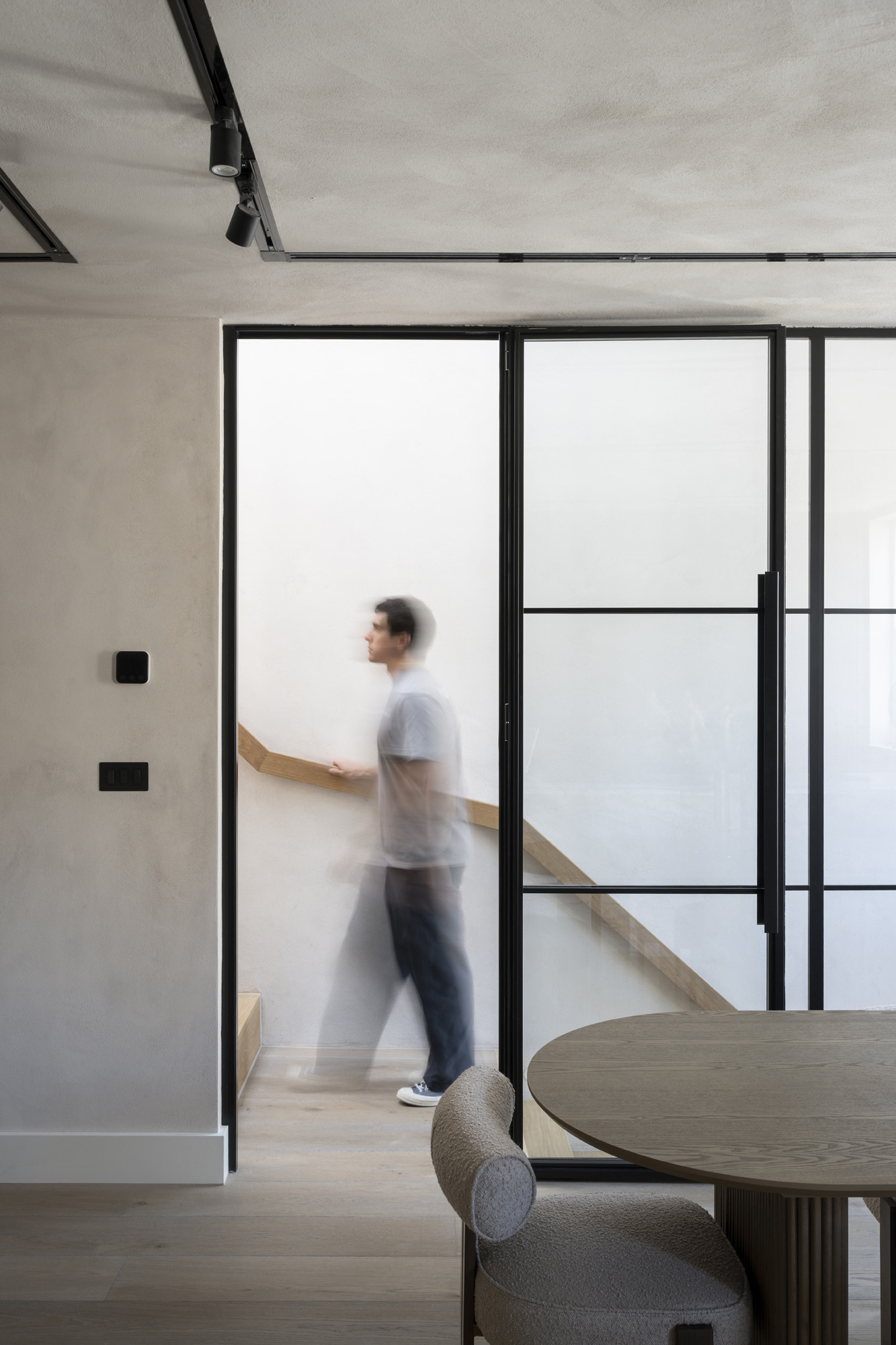 DN-Holland-Park-Mews-House-For-Sale-Russell-Gardens-Mews-14_Lo