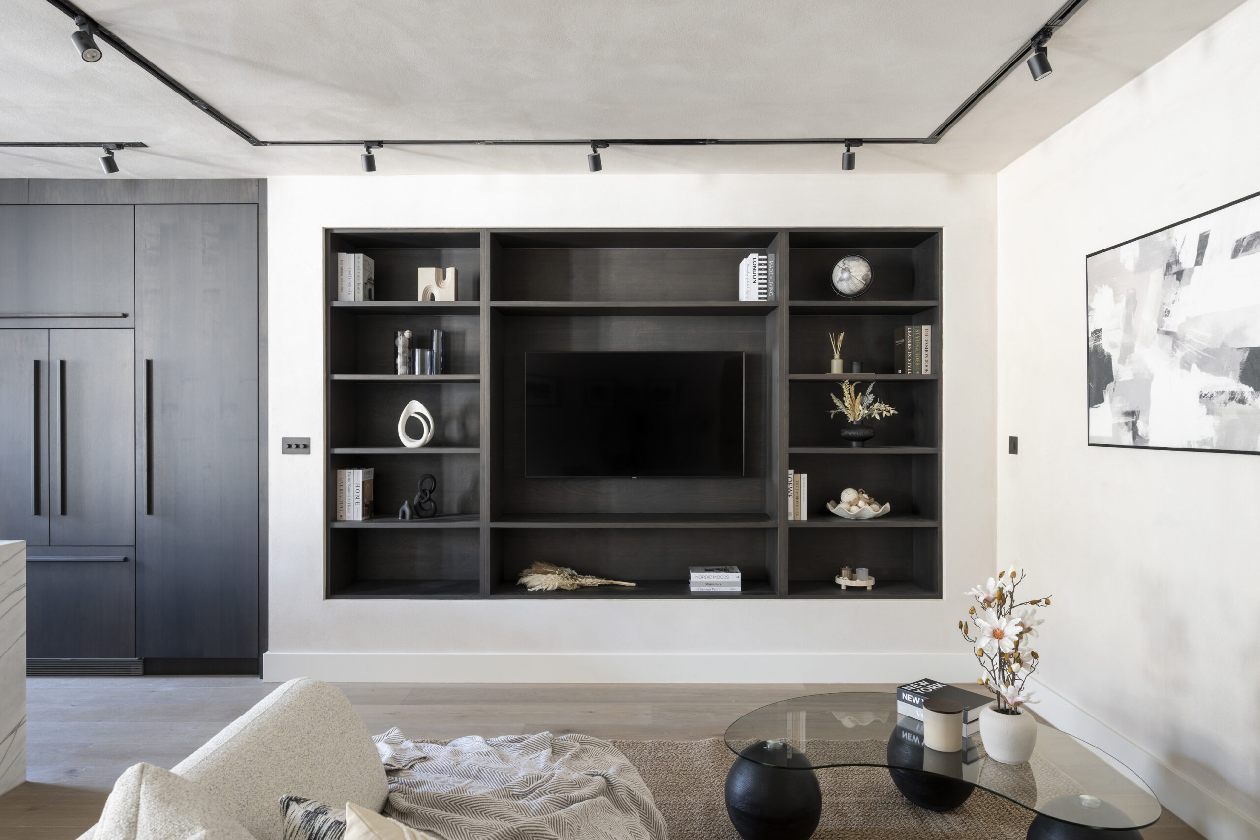 DN-Holland-Park-Mews-House-For-Sale-Russell-Gardens-Mews-16_Lo