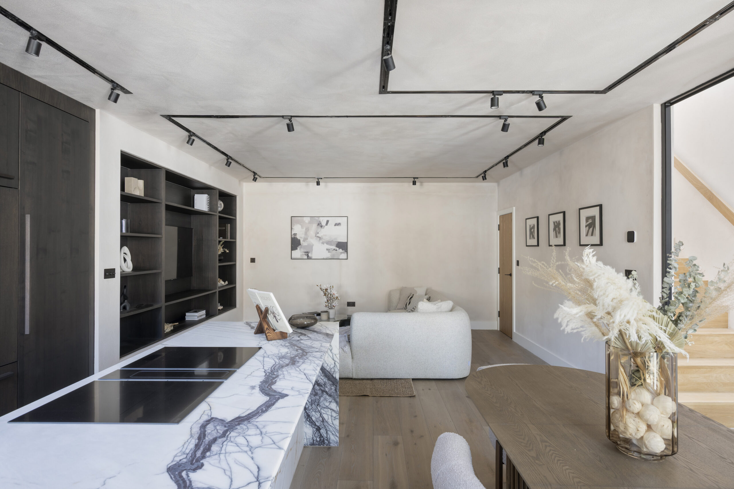 DN-Holland-Park-Mews-House-For-Sale-Russell-Gardens-Mews-17_Lo