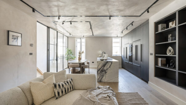 DN-Holland-Park-Mews-House-For-Sale-Russell-Gardens-Mews-20_Lo