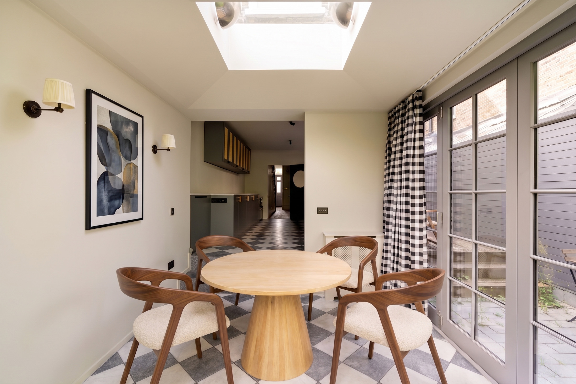 DN-House-For-Rent-London-Summerfield-Avenue.jpg3