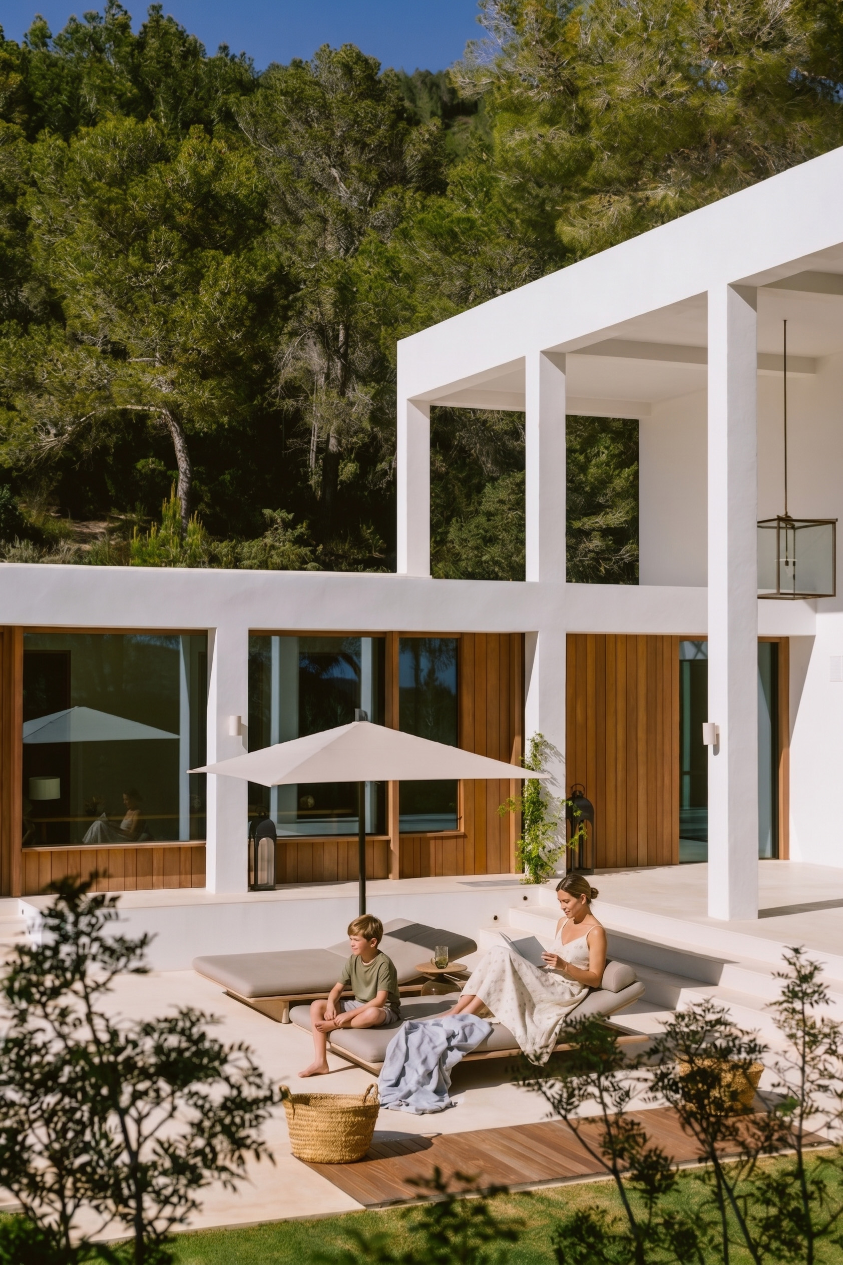DN-Ibiza-Lifestyle-Shots-Concierge (10)