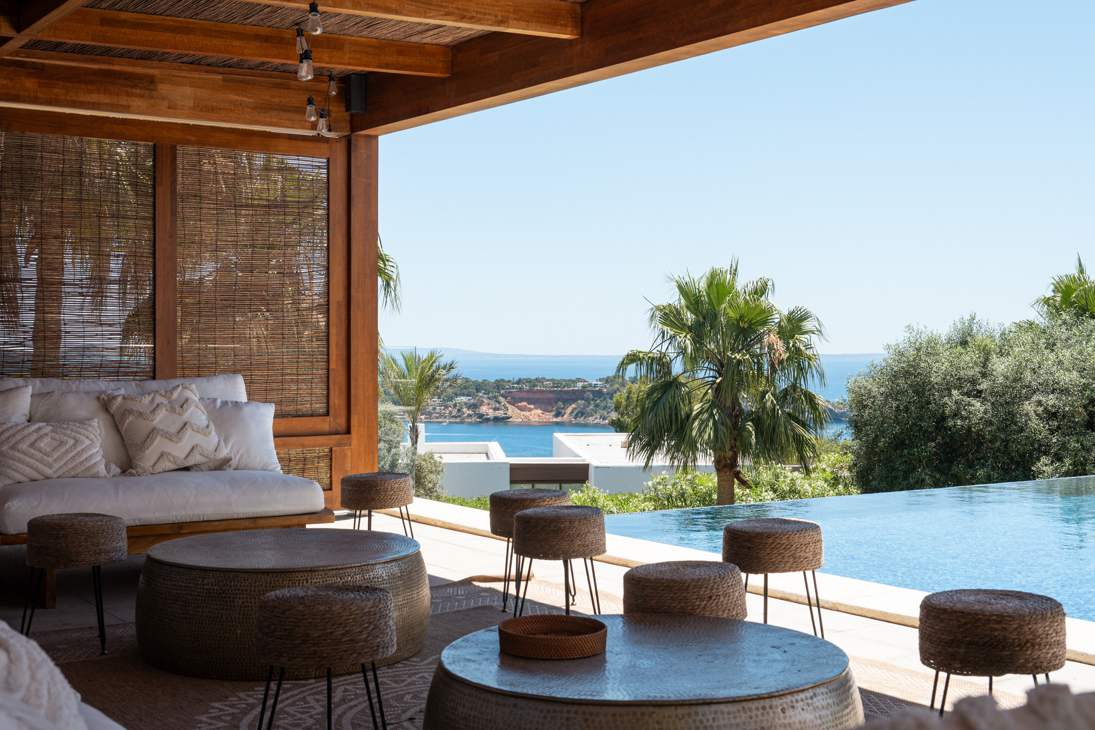 DN-Ibiza-Luxury-Villa-For-Rent-Can-Santos (35)
