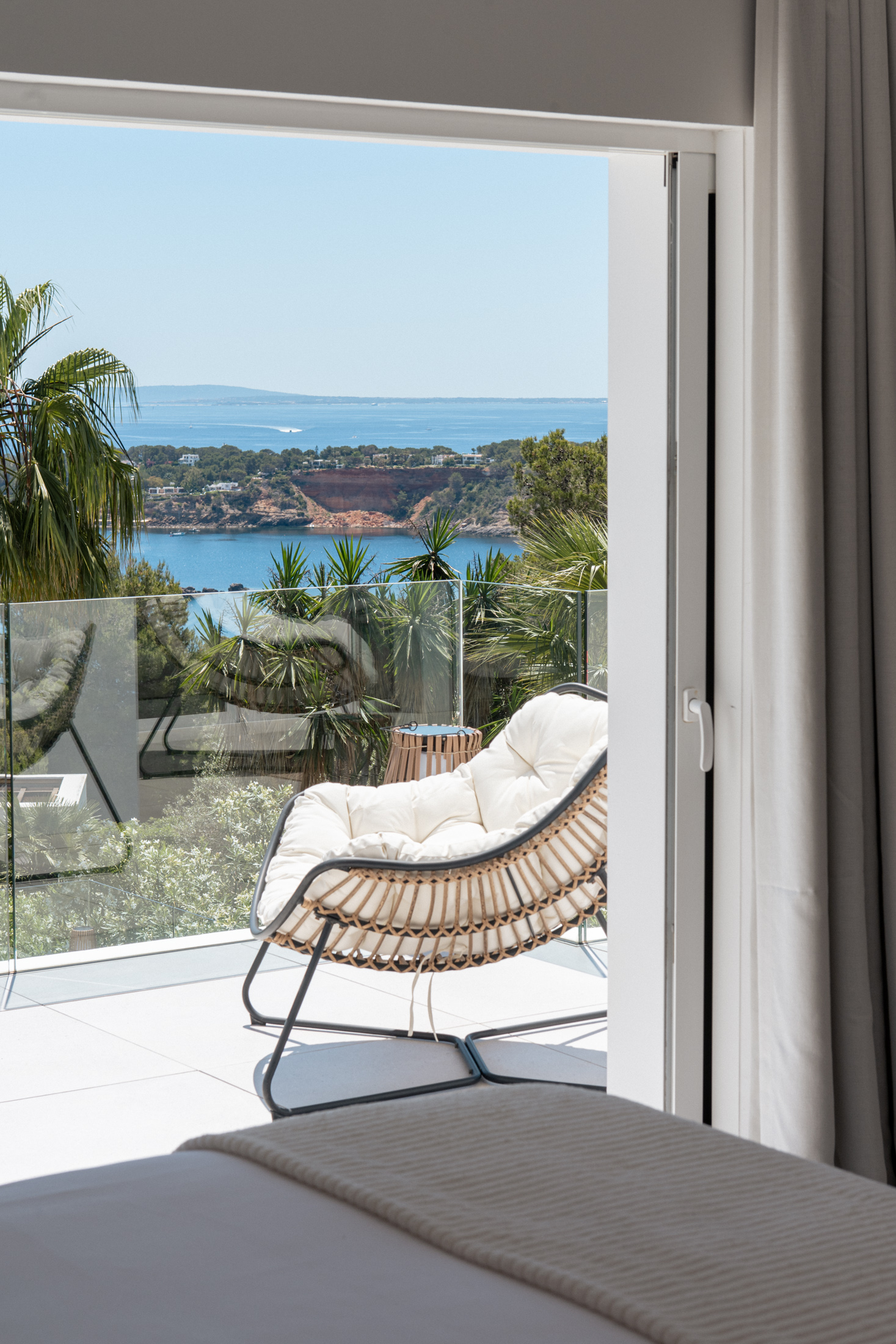 DN-Ibiza-Luxury-Villa-For-Rent-Can-Santos (5)