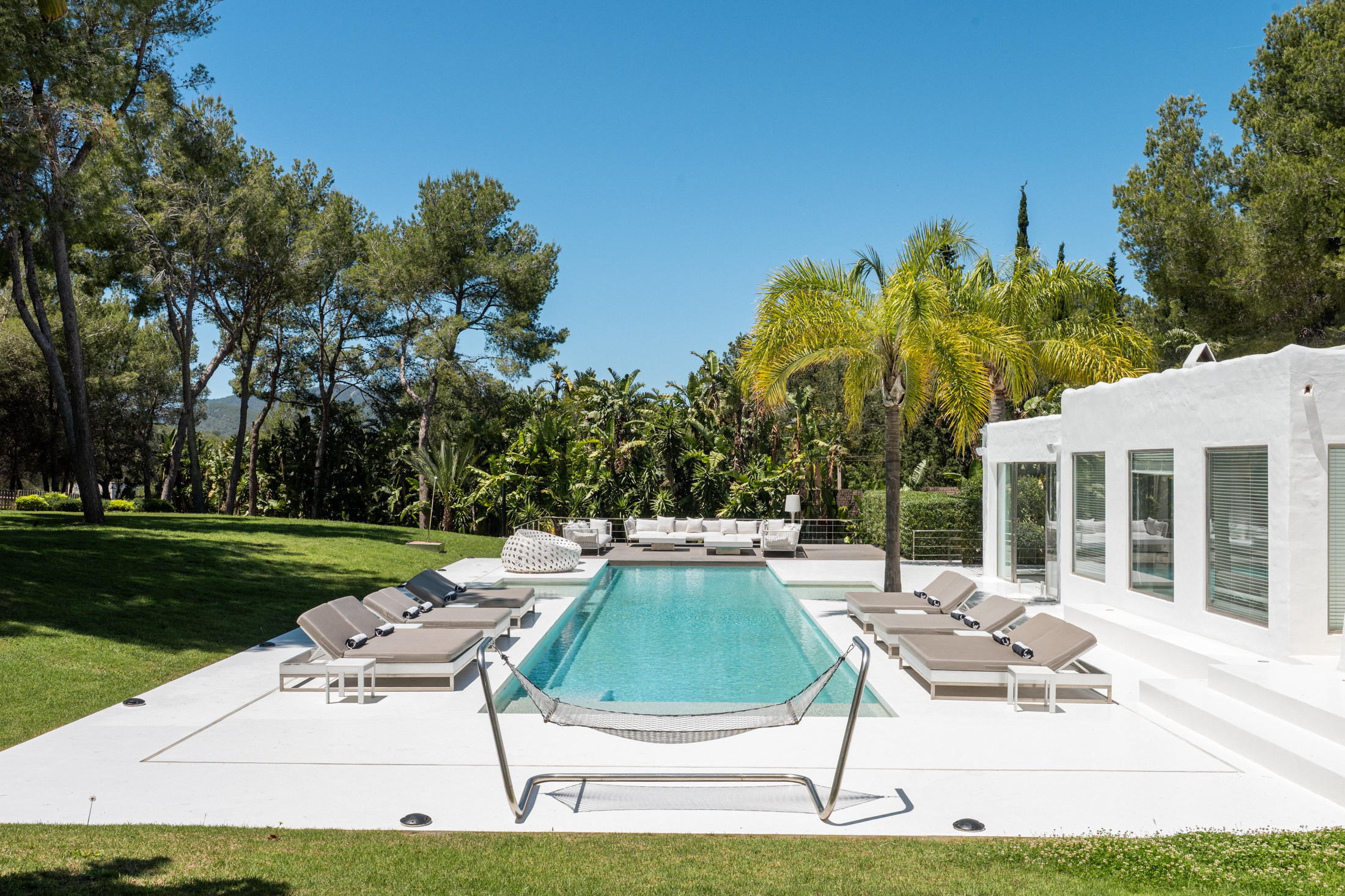 DN-Ibiza-Luxury-Villa-For-Rent-Can-Sonora-South-West (47)