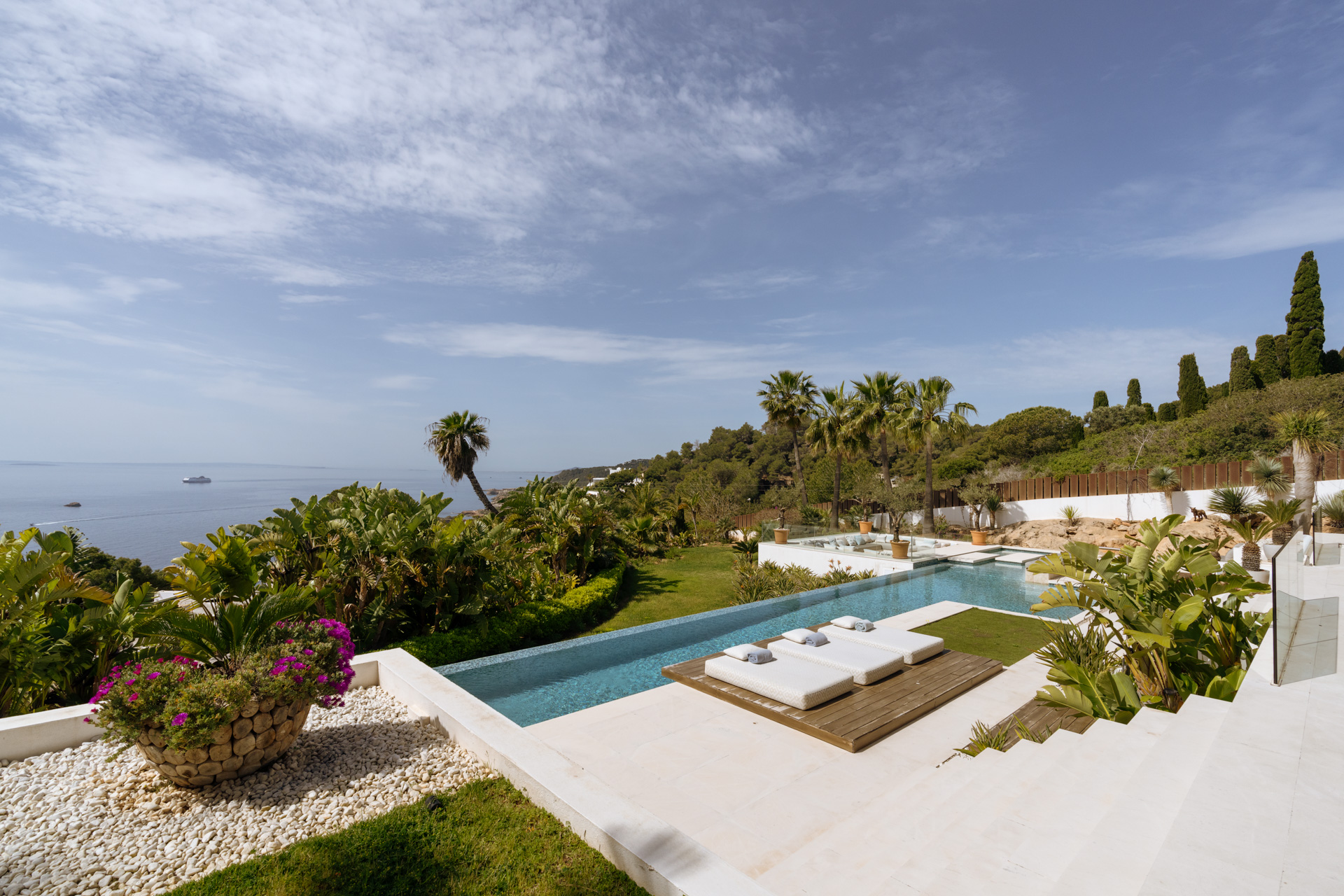 DN-Ibiza-Luxury-Villa-For-Sale-Pearl-Roca-Llisa (23)