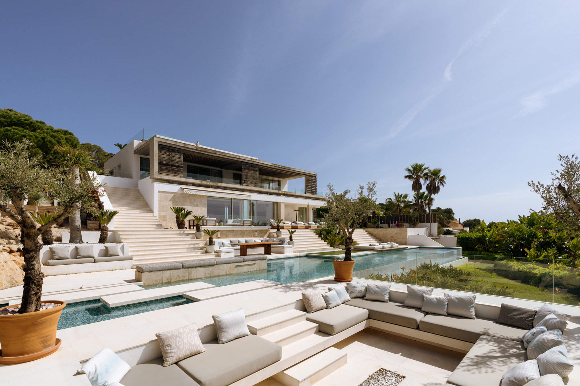 DN-Ibiza-Luxury-Villa-For-Sale-Pearl-Roca-Llisa (28)