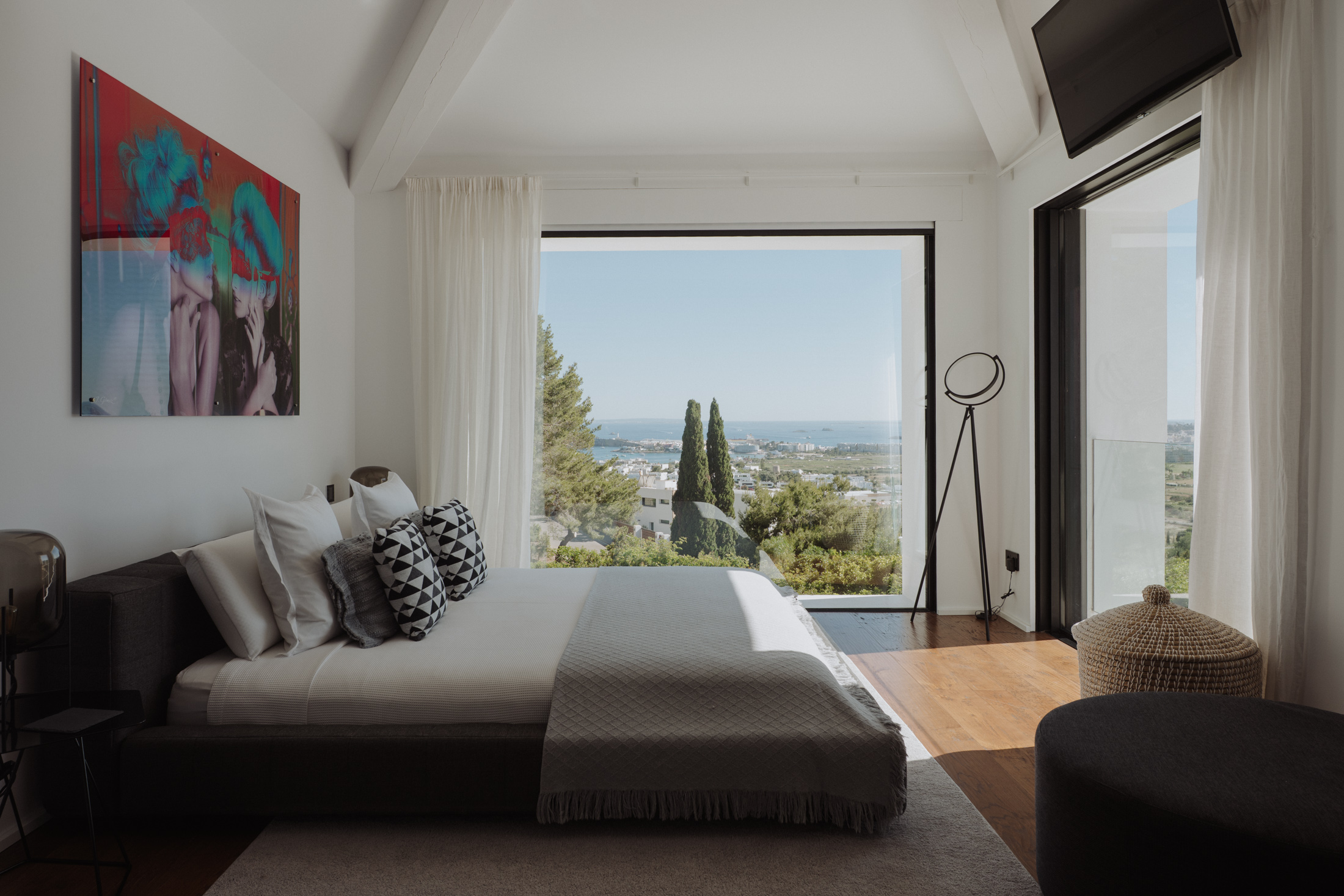 DN-Ibiza-Luxury-Villa-Laguna-For-Rent- South-East (3)
