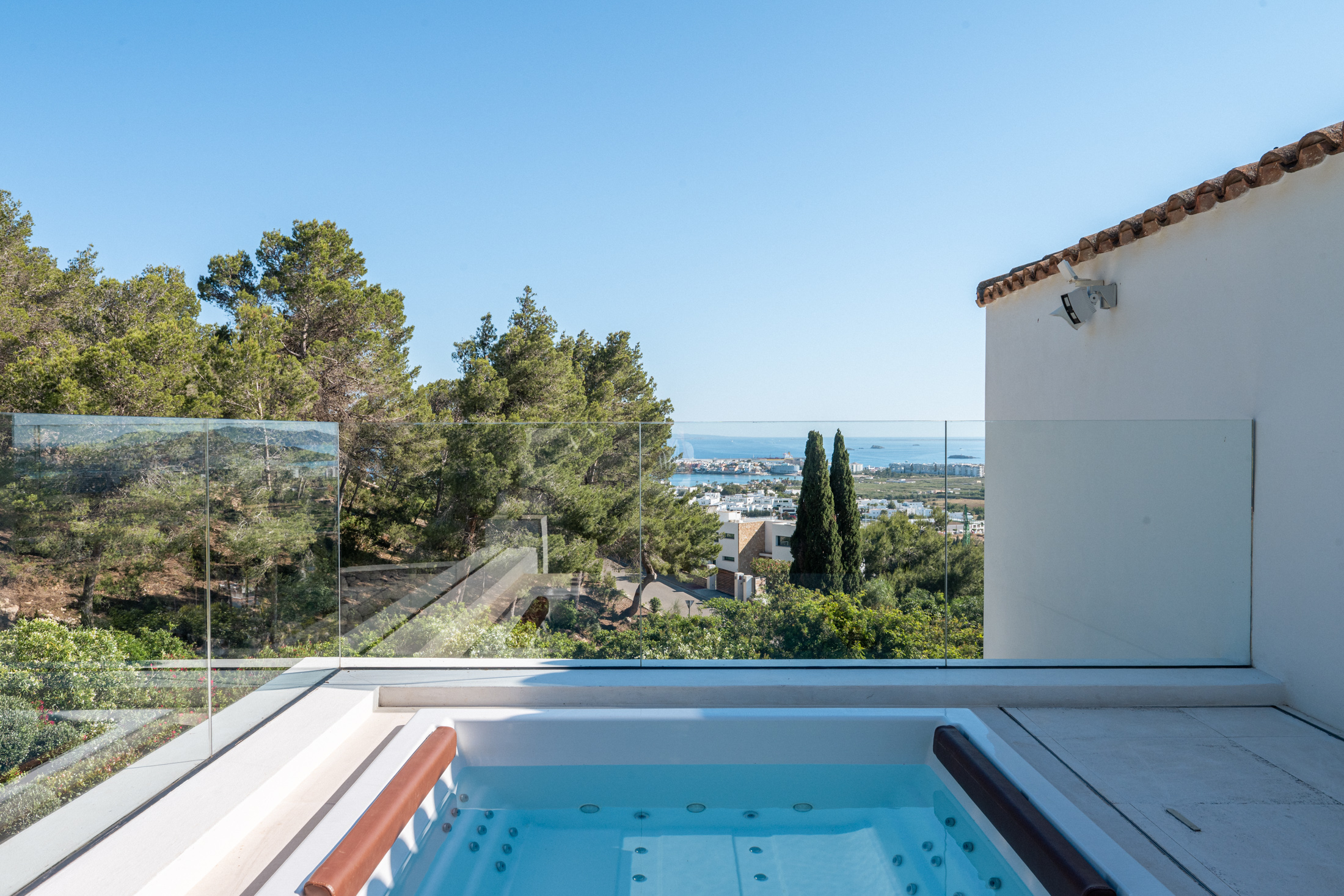 DN-Ibiza-Luxury-Villa-Laguna-For-Rent- South-East (9)