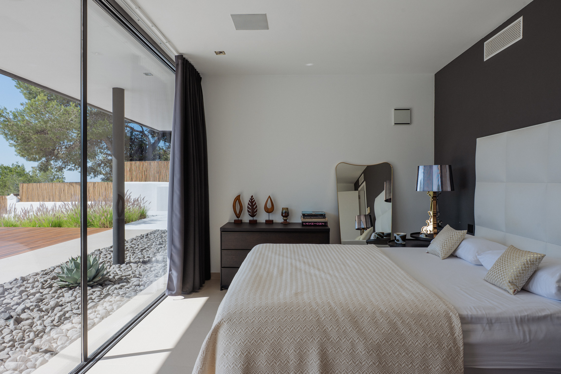 DN-Ibiza-Luxury-Villa-Luna-For-Rent-Es-Cubells (21) – Copy