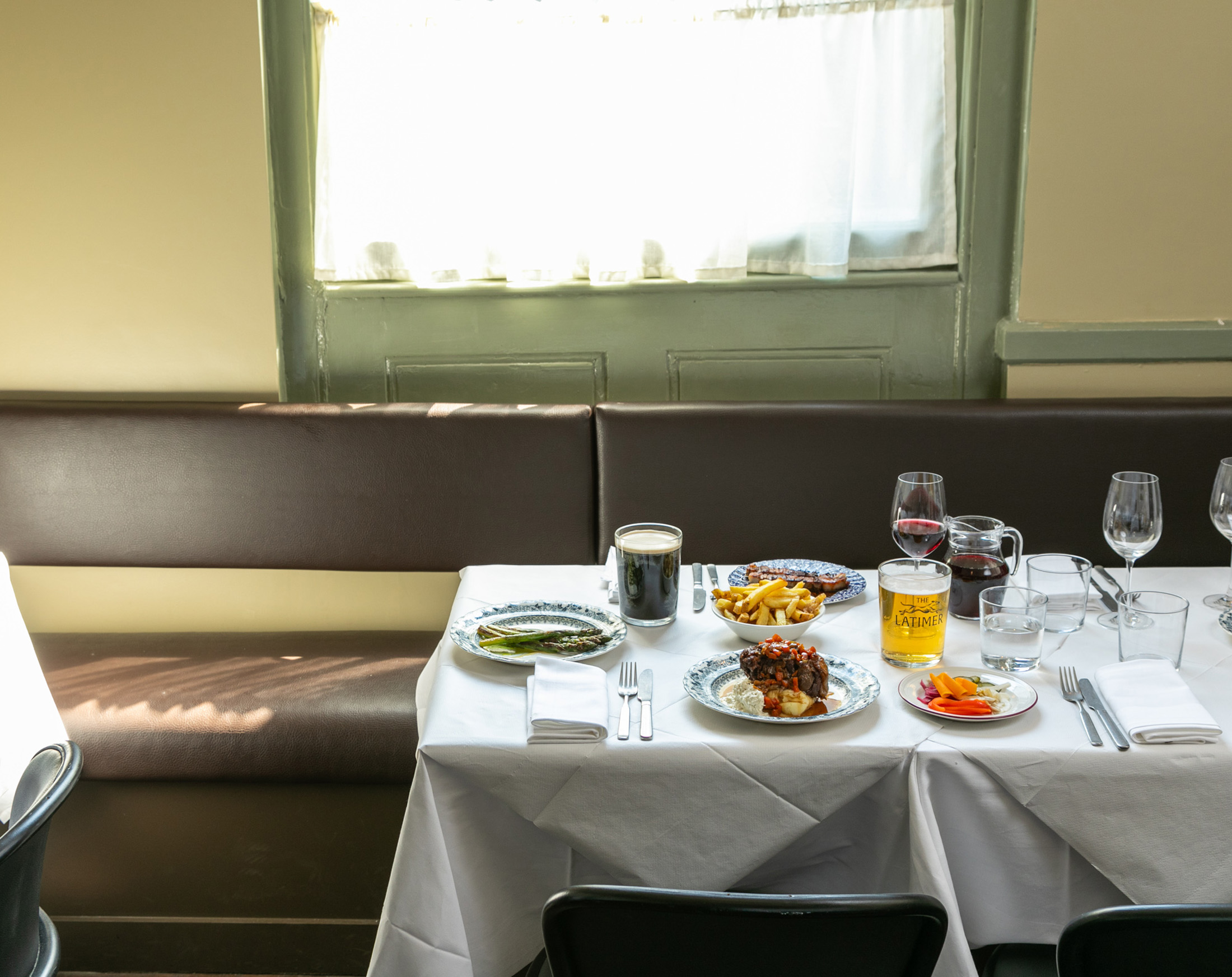 DN-London-Area-Guide-North-Kensington-Best-Pubs-The-Latimer-David-Brook (9)
