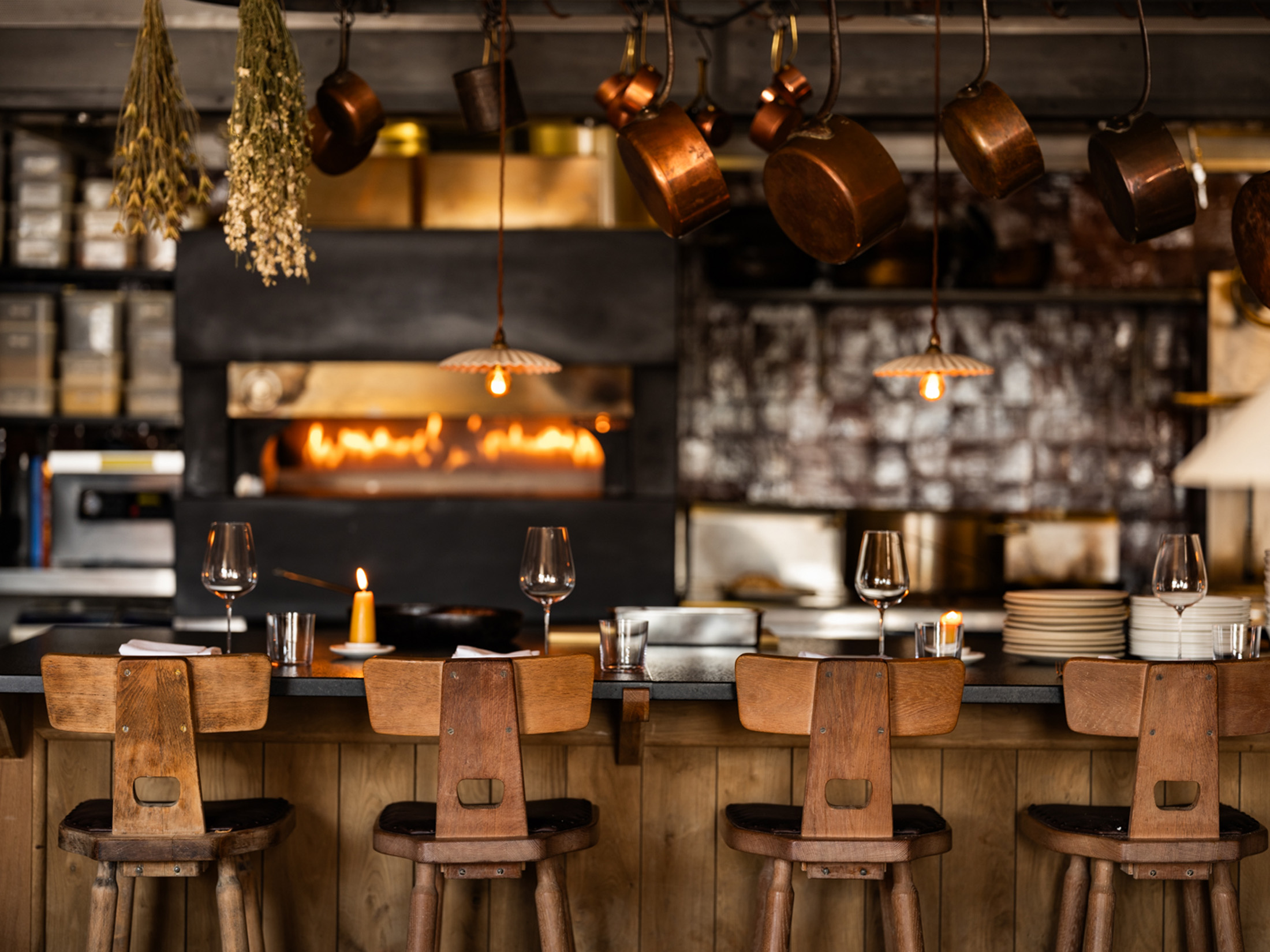DN-London-Notting-Hill-Area-Guide-Best-Pubs-The-Fat-Badger (6)
