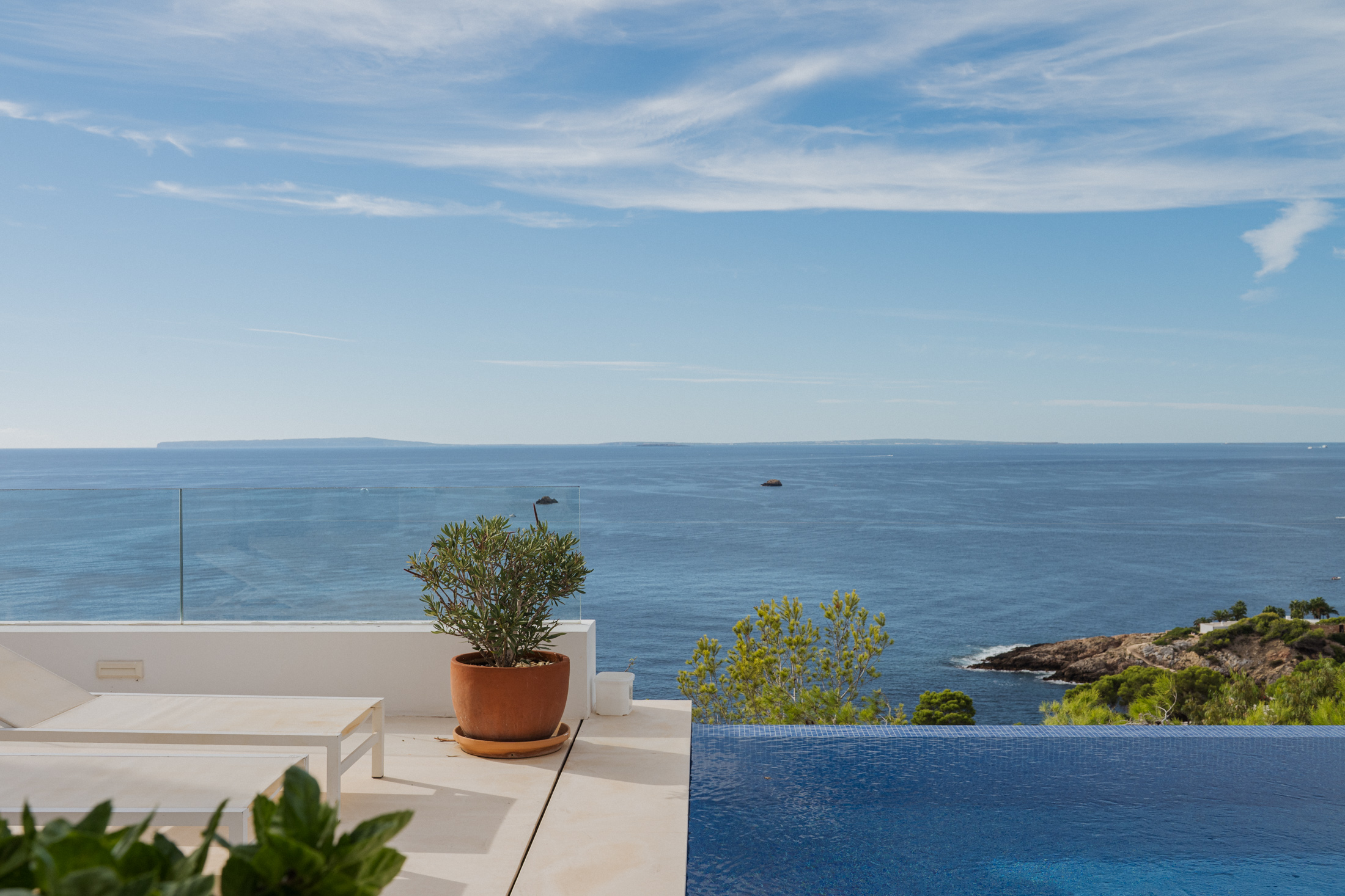 DN-Luxury-Ibiza-Villa-For-Sale-Casa-Mediterraneo-Roca-Llisa (2)