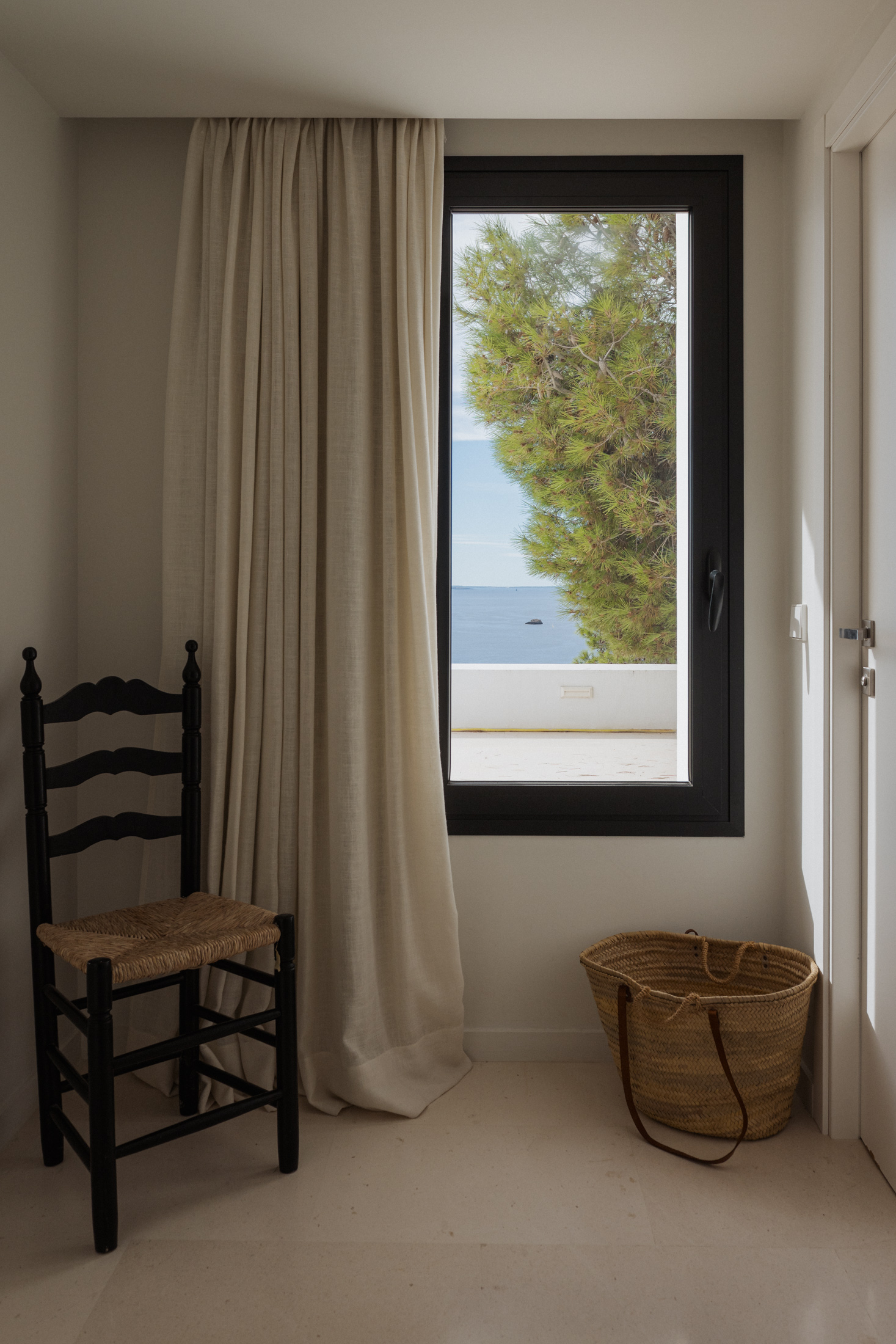 DN-Luxury-Ibiza-Villa-For-Sale-Casa-Mediterraneo-Roca-Llisa (29)