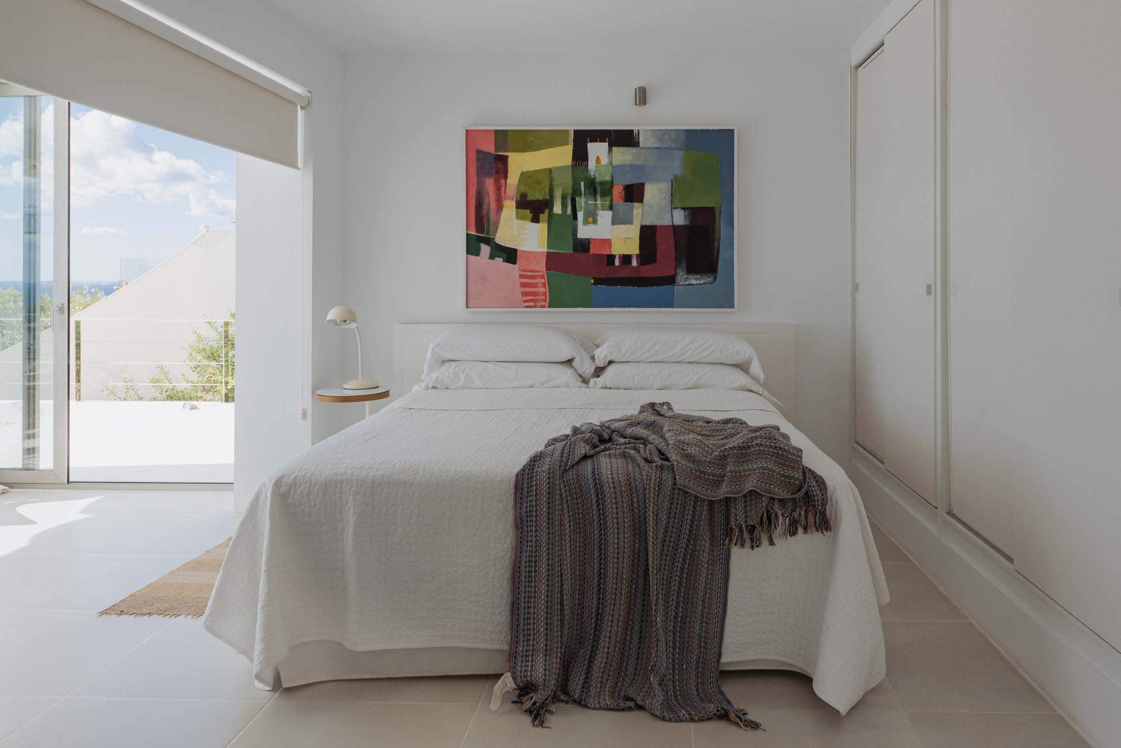 DN-Luxury-Villa-For-Sale-Casa-Art-Roca-Llisa (1)