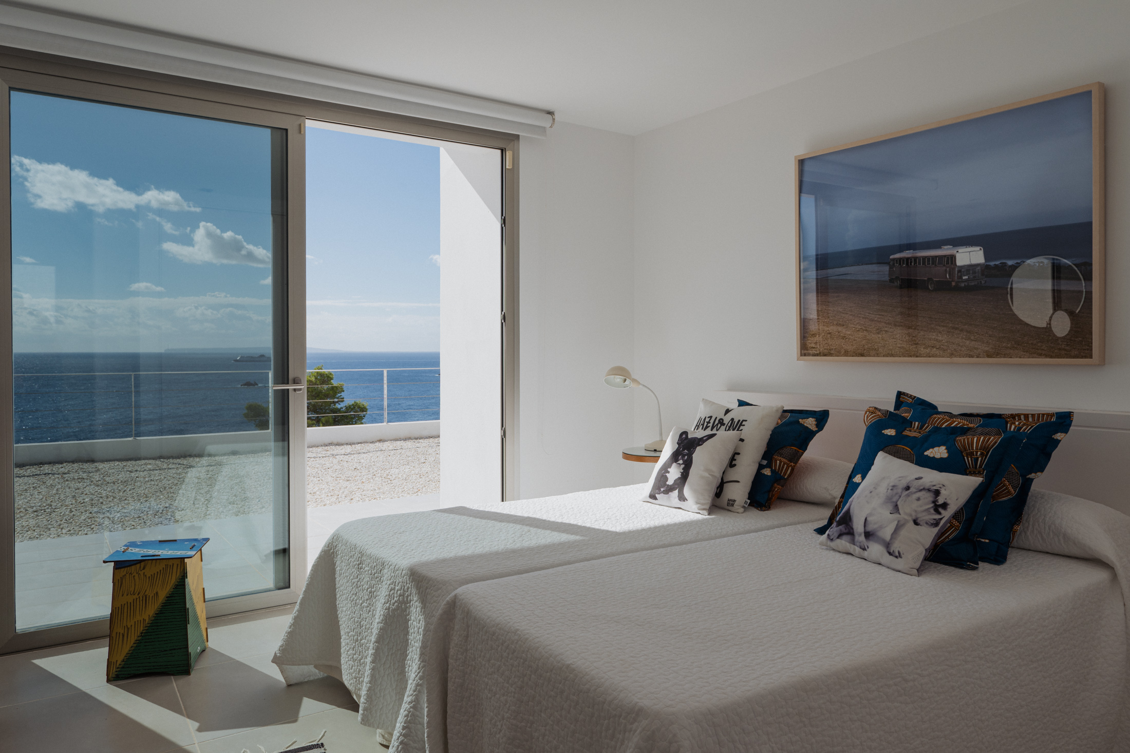 DN-Luxury-Villa-For-Sale-Casa-Art-Roca-Llisa (13)