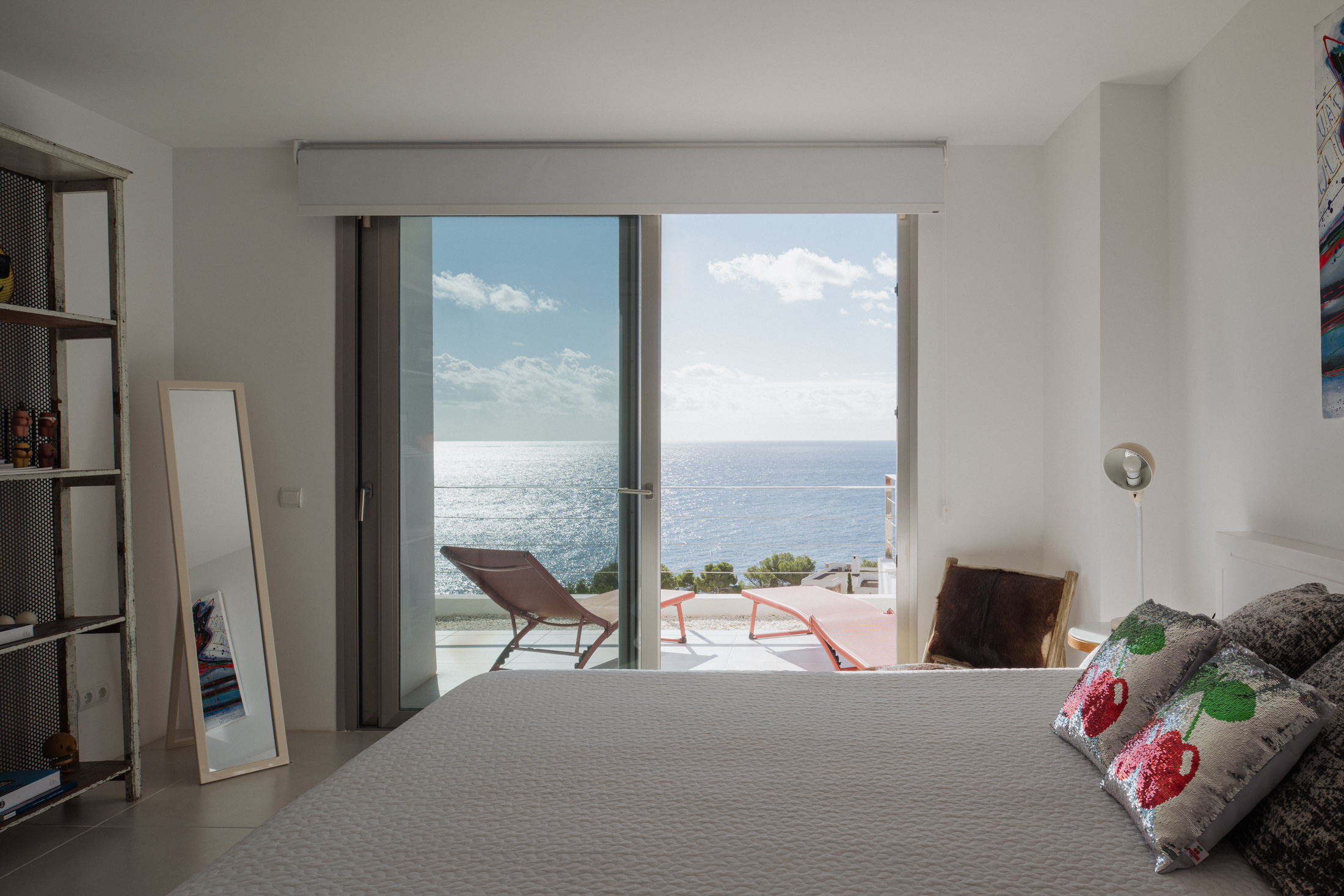 DN-Luxury-Villa-For-Sale-Casa-Art-Roca-Llisa (16)