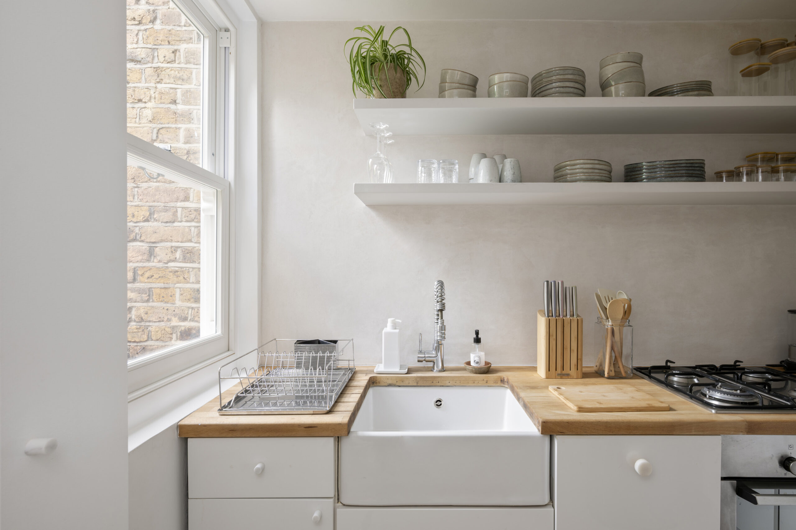 DN-North-Kensington-Flat-For-Rent-Basset-Road-1_Lo (5)