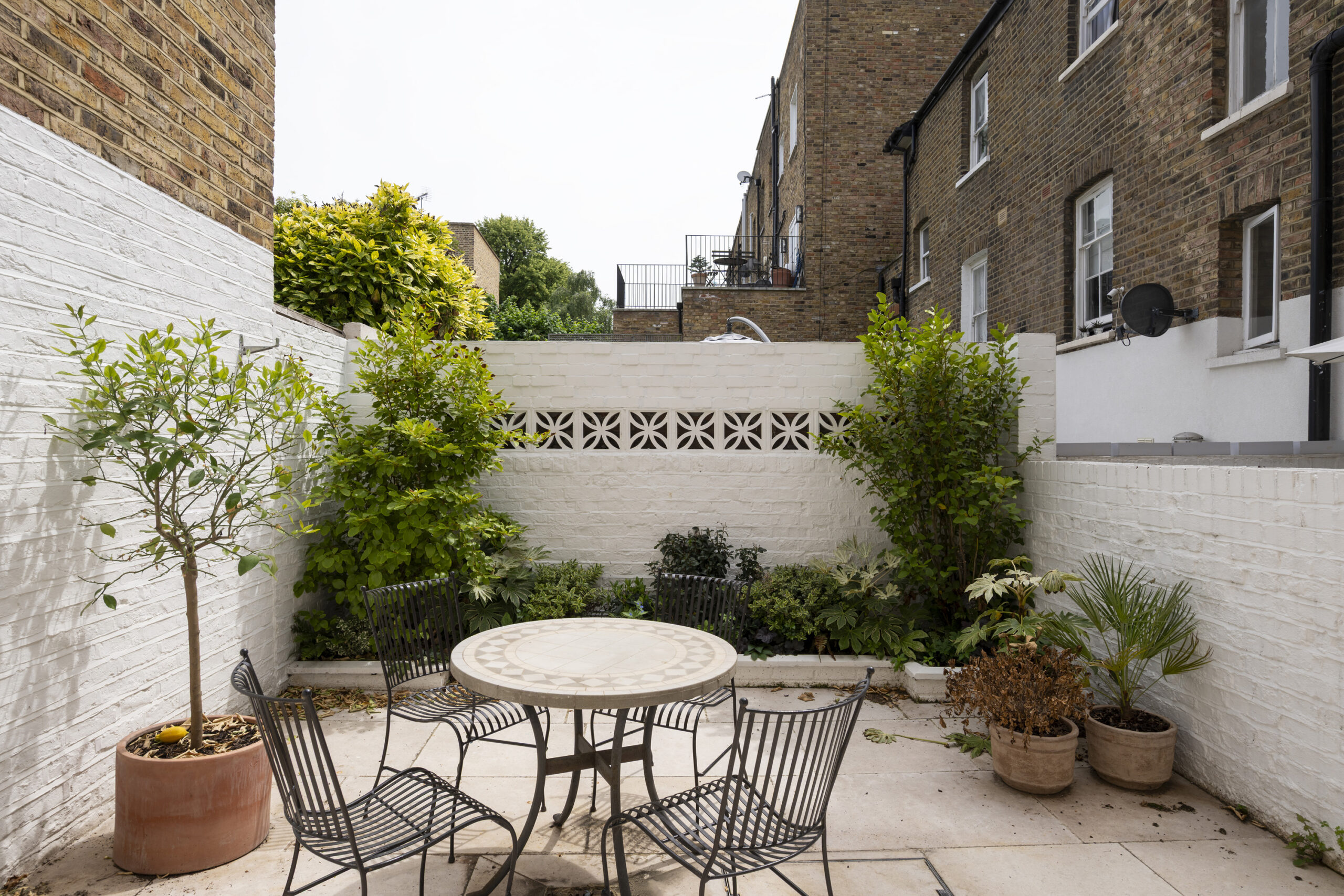 DN-North-Kensington-House-For-Rent-Wilsham-Street-16_Lo