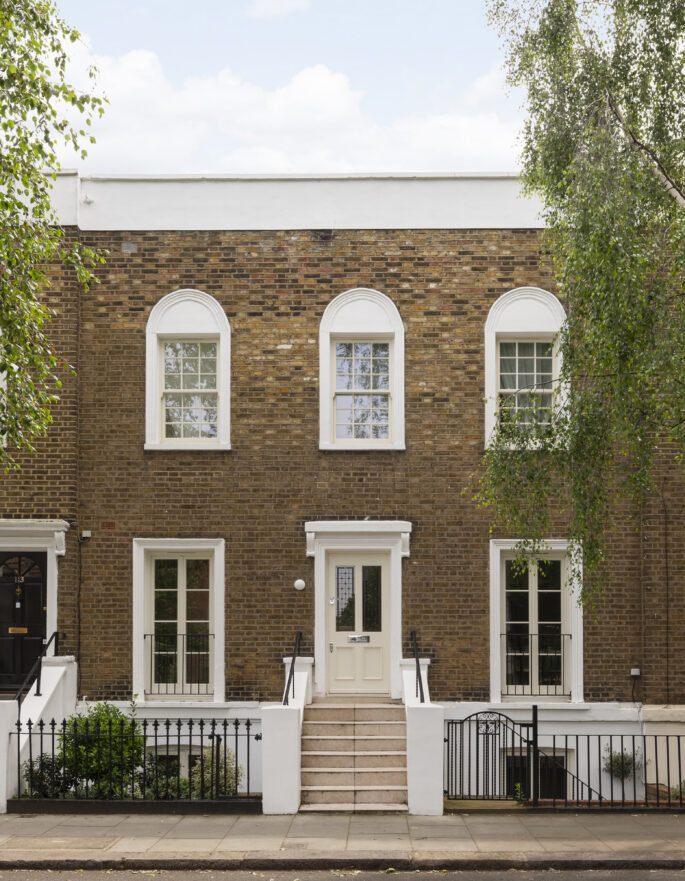 DN-North-Kensington-House-For-Rent-Wilsham-Street-1_Lo