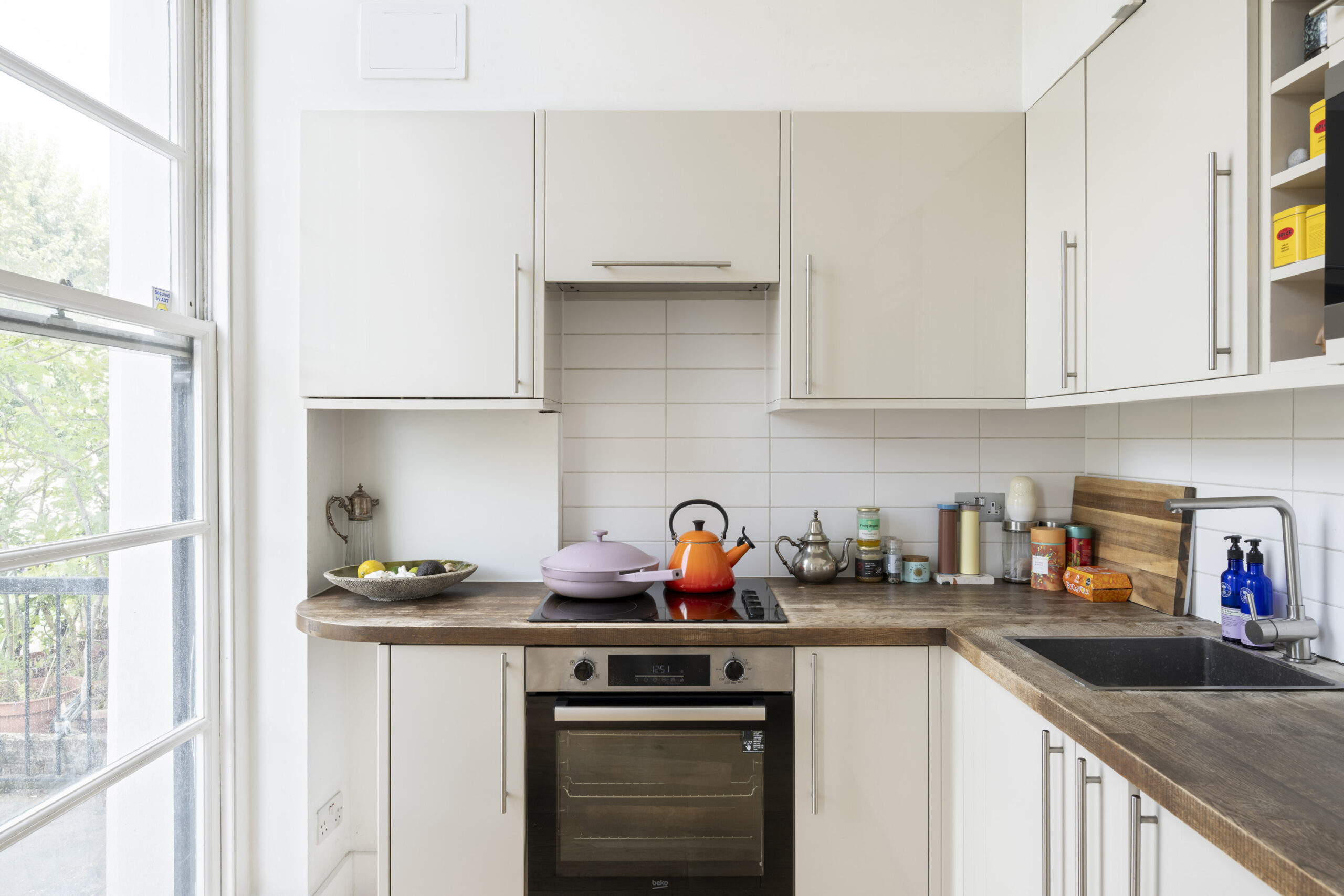 DN-Notting-Hill-Flat-For-Rent-Elgin-Crescent-11_Lo
