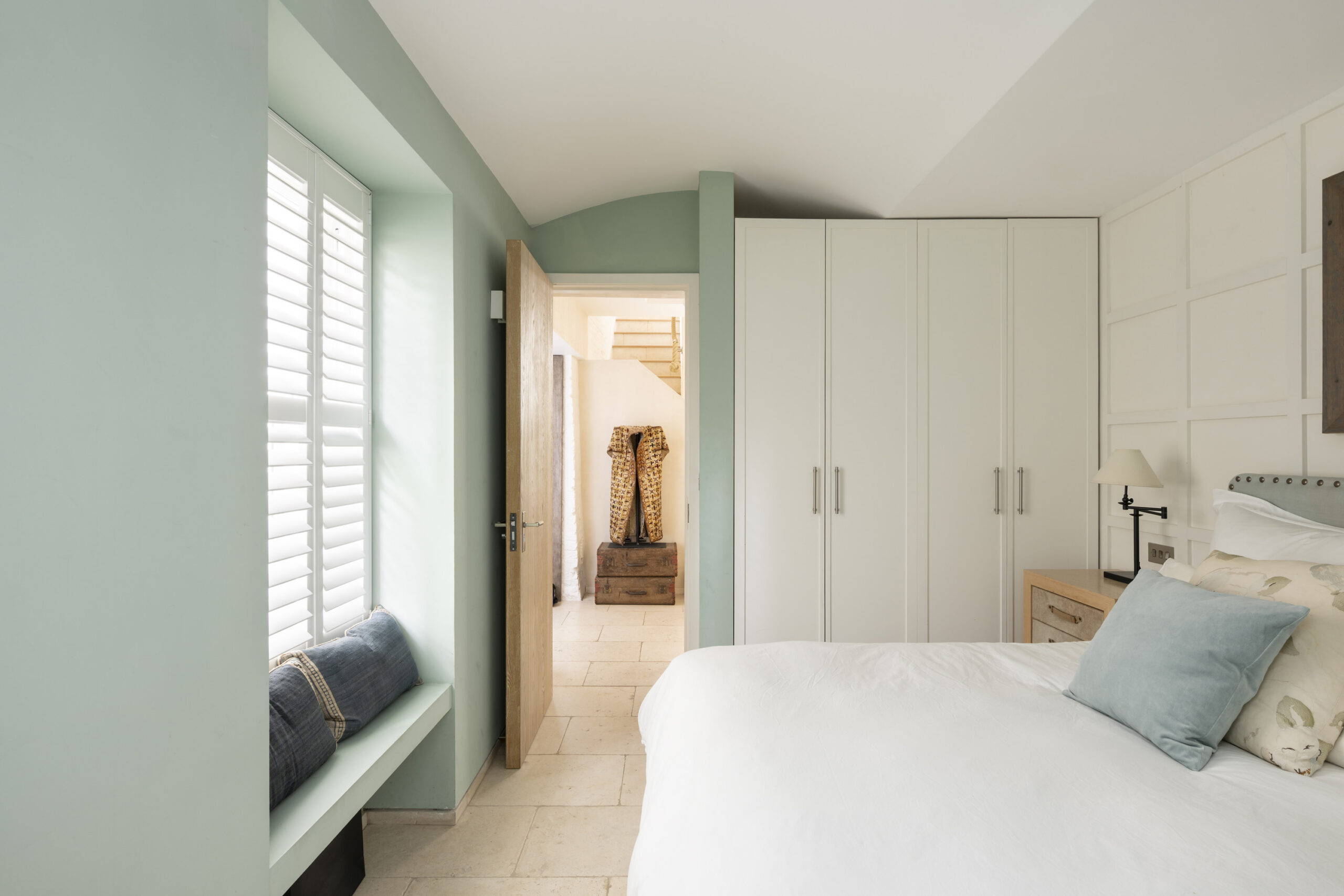 DN-Notting-Hill-Flat-For-Sale-Pembridge-Crescent-24_Lo