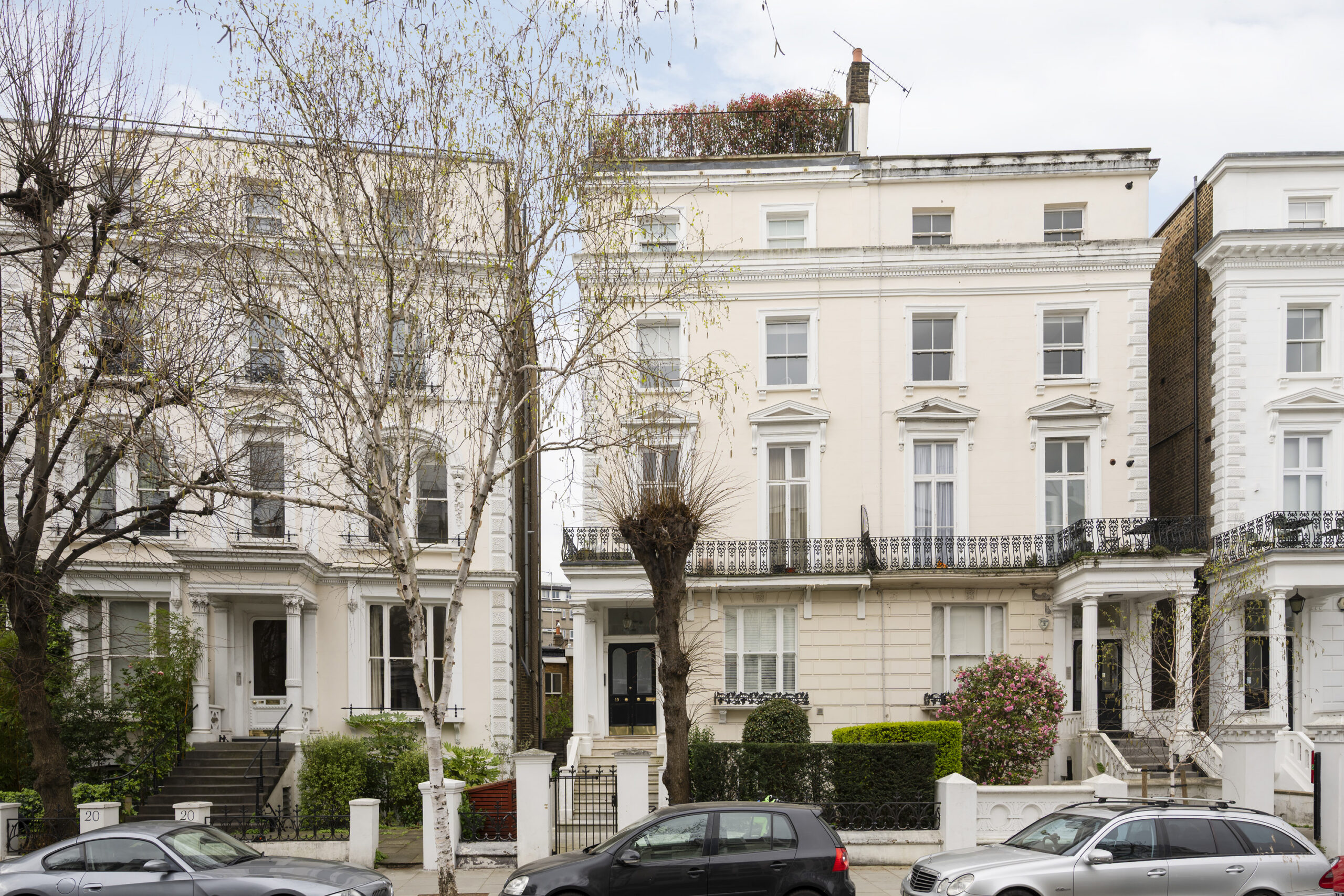 DN-Notting-Hill-Flat-For-Sale-Pembridge-Crescent-37_Lo