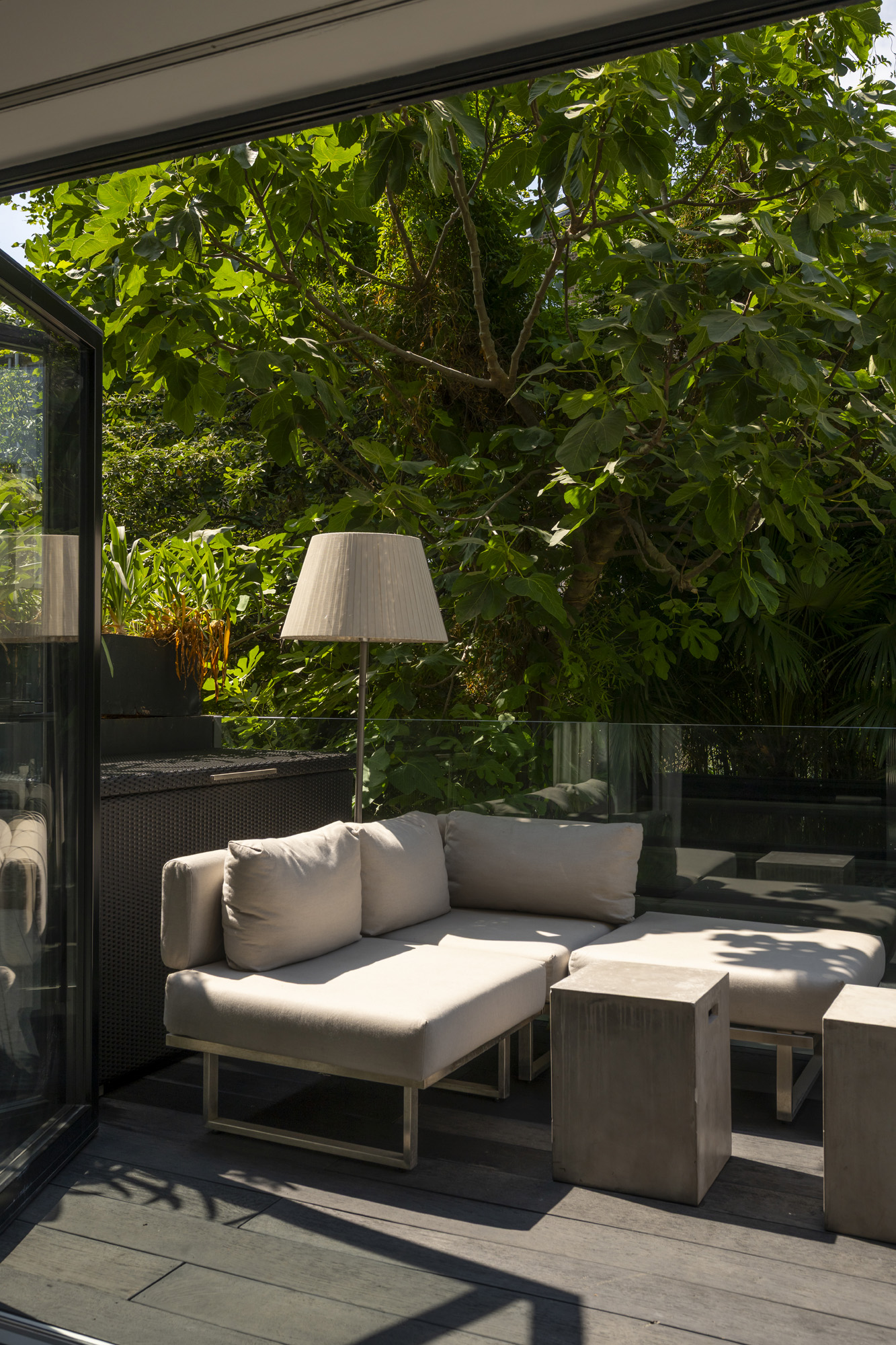 DN-Notting-Hill-House-For-Sale-Garden-Alexander-Street-4_Lo