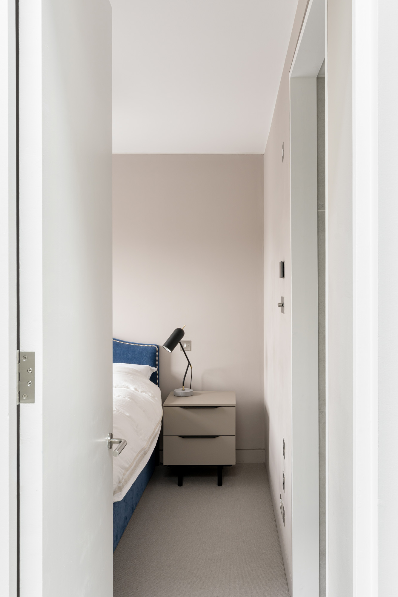 DN-Property-For-Rent-Dunworth-Mews-29_Lo